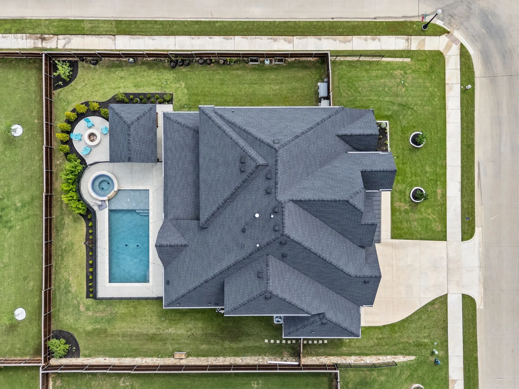 Single Family Residence For Sale in Tarrant County , 1902 Hamilton Park Drive, Mansfield, Texas 76063, 5 Bedroom, 5 Bathroom, 4 Garage spaces, 4,465 Sqft, built in 2023, mls#21289165, Real Estate Agent in Mansfield, Homes For Sale in Tarrant county, Homes For Sale in Mansfield, Realtor in Mansfield Texas, Real Estate Brokerage Independent Realty Texas, Luminita Cordes Realtor