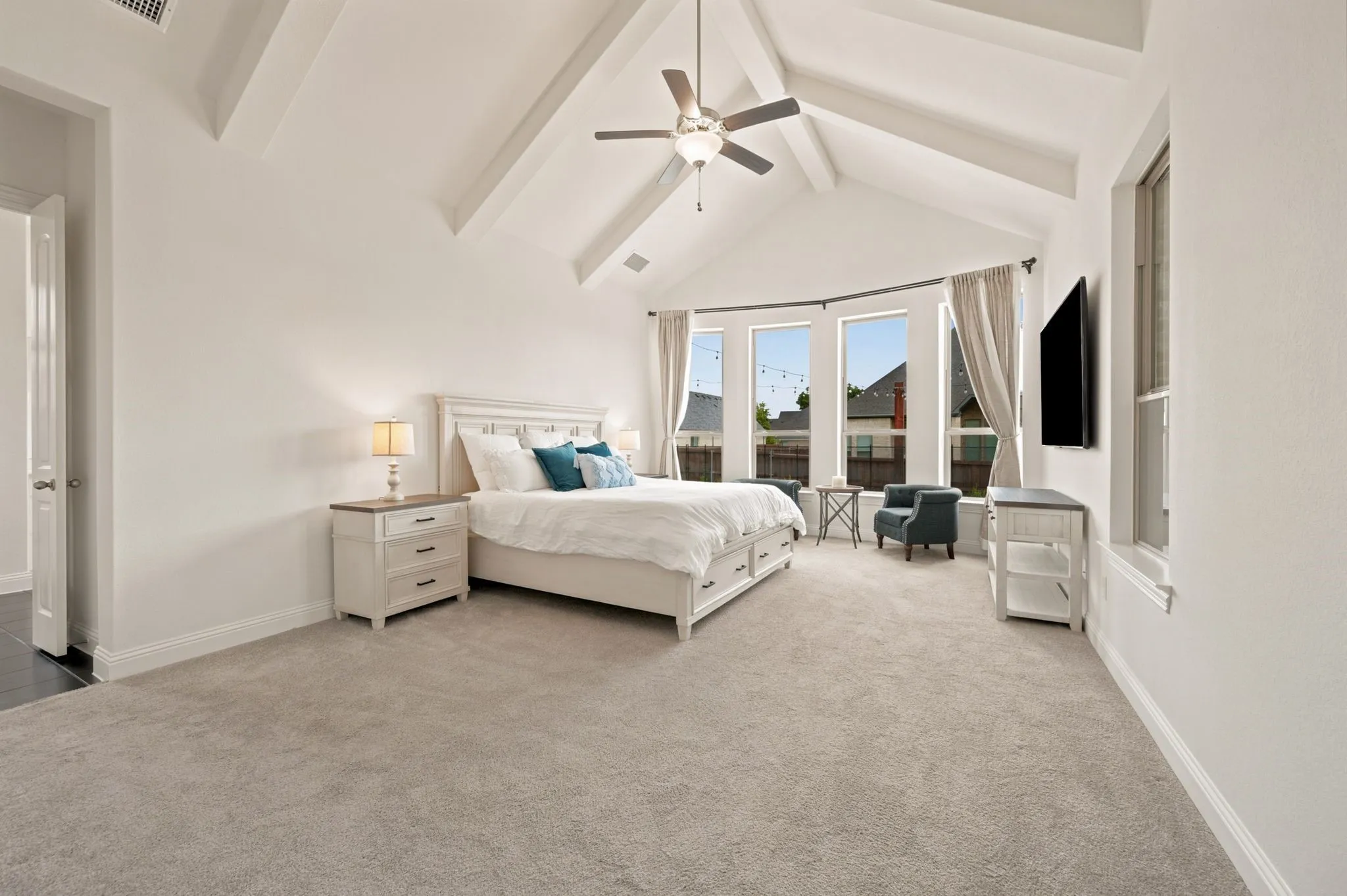 Single Family Residence For Sale in Tarrant County , 1902 Hamilton Park Drive, Mansfield, Texas 76063, 5 Bedroom, 5 Bathroom, 4 Garage spaces, 4,465 Sqft, built in 2023, mls#21289165, Real Estate Agent in Mansfield, Homes For Sale in Tarrant county, Homes For Sale in Mansfield, Realtor in Mansfield Texas, Real Estate Brokerage Independent Realty Texas, Luminita Cordes Realtor