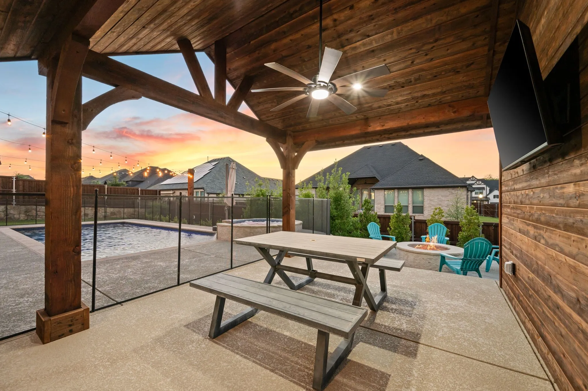 Single Family Residence For Sale in Tarrant County , 1902 Hamilton Park Drive, Mansfield, Texas 76063, 5 Bedroom, 5 Bathroom, 4 Garage spaces, 4,465 Sqft, built in 2023, mls#21289165, Real Estate Agent in Mansfield, Homes For Sale in Tarrant county, Homes For Sale in Mansfield, Realtor in Mansfield Texas, Real Estate Brokerage Independent Realty Texas, Luminita Cordes Realtor