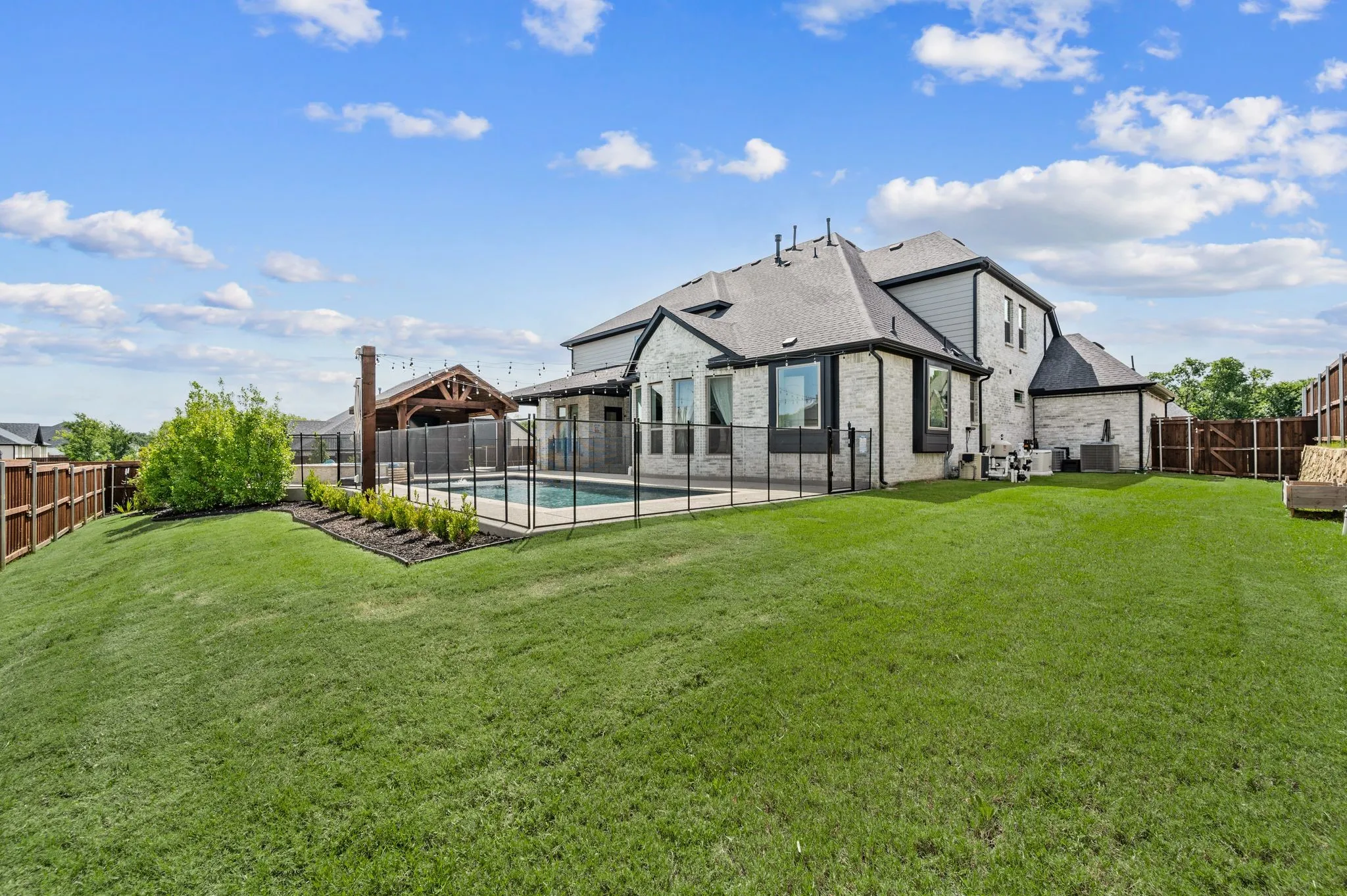 Single Family Residence For Sale in Tarrant County , 1902 Hamilton Park Drive, Mansfield, Texas 76063, 5 Bedroom, 5 Bathroom, 4 Garage spaces, 4,465 Sqft, built in 2023, mls#21289165, Real Estate Agent in Mansfield, Homes For Sale in Tarrant county, Homes For Sale in Mansfield, Realtor in Mansfield Texas, Real Estate Brokerage Independent Realty Texas, Luminita Cordes Realtor