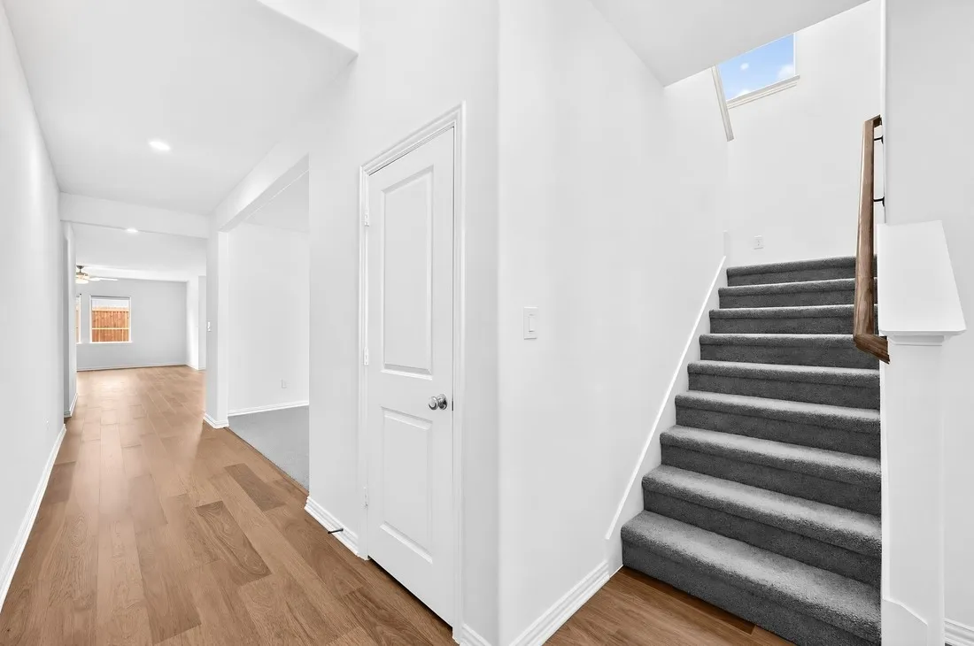 2620 Glacier Road ~ Ready Now!
