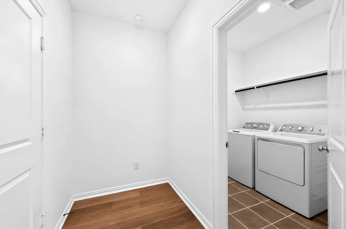 2620 Glacier Road ~ Ready Now!