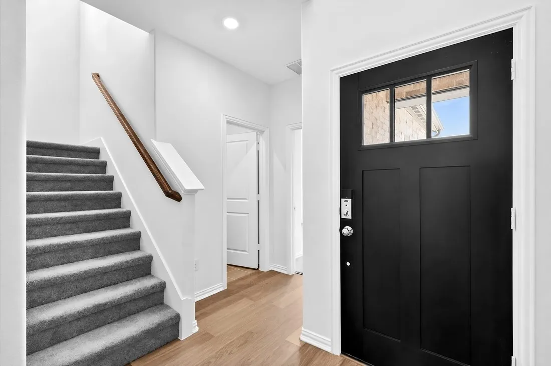 2620 Glacier Road ~ Ready Now!