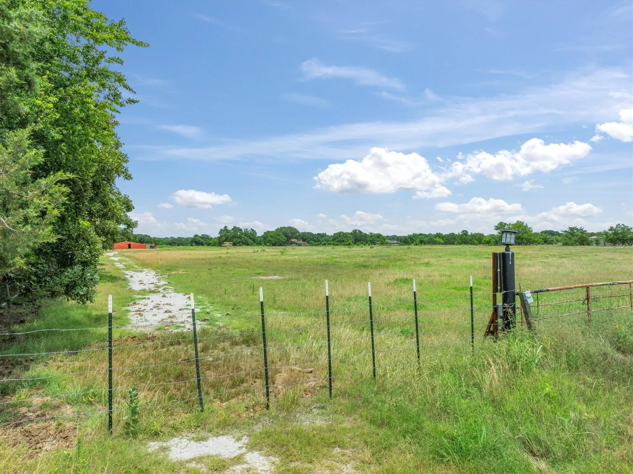 Ranch For Sale in Kaufman County , 1576 County Road 303, Terrell, Texas 75160, 0, 0, Garage spaces, 0 Sqft, built in 1980, Price $1,125,000, mls#21283890, Real Estate Agent in Terrell, Homes For Sale in Kaufman county, Homes For Sale in Terrell, Realtor in Terrell Texas, Real Estate Brokerage Independent Realty Texas, Luminita Cordes Realtor