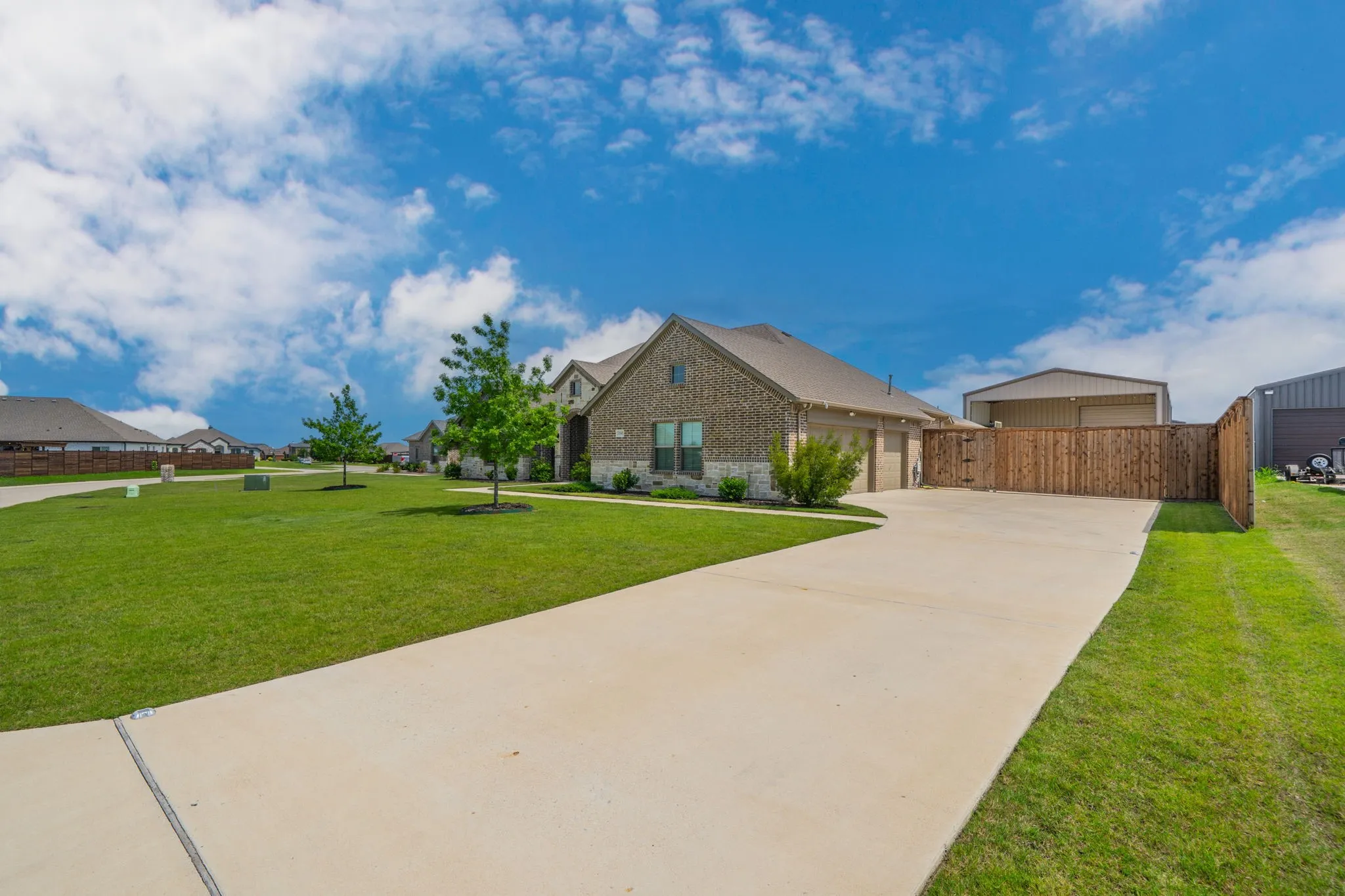 Single Family Residence For Sale in Collin County , 1745 Meadowbrook Lane, Josephine, Texas 75173, 3 Bedroom, 3 Bathroom, 3 Garage spaces, 2,582 Sqft, built in 2022, mls#21287924, Real Estate Agent in Josephine, Homes For Sale in Collin county, Homes For Sale in Josephine, Realtor in Josephine Texas, Real Estate Brokerage Independent Realty Texas, Luminita Cordes Realtor