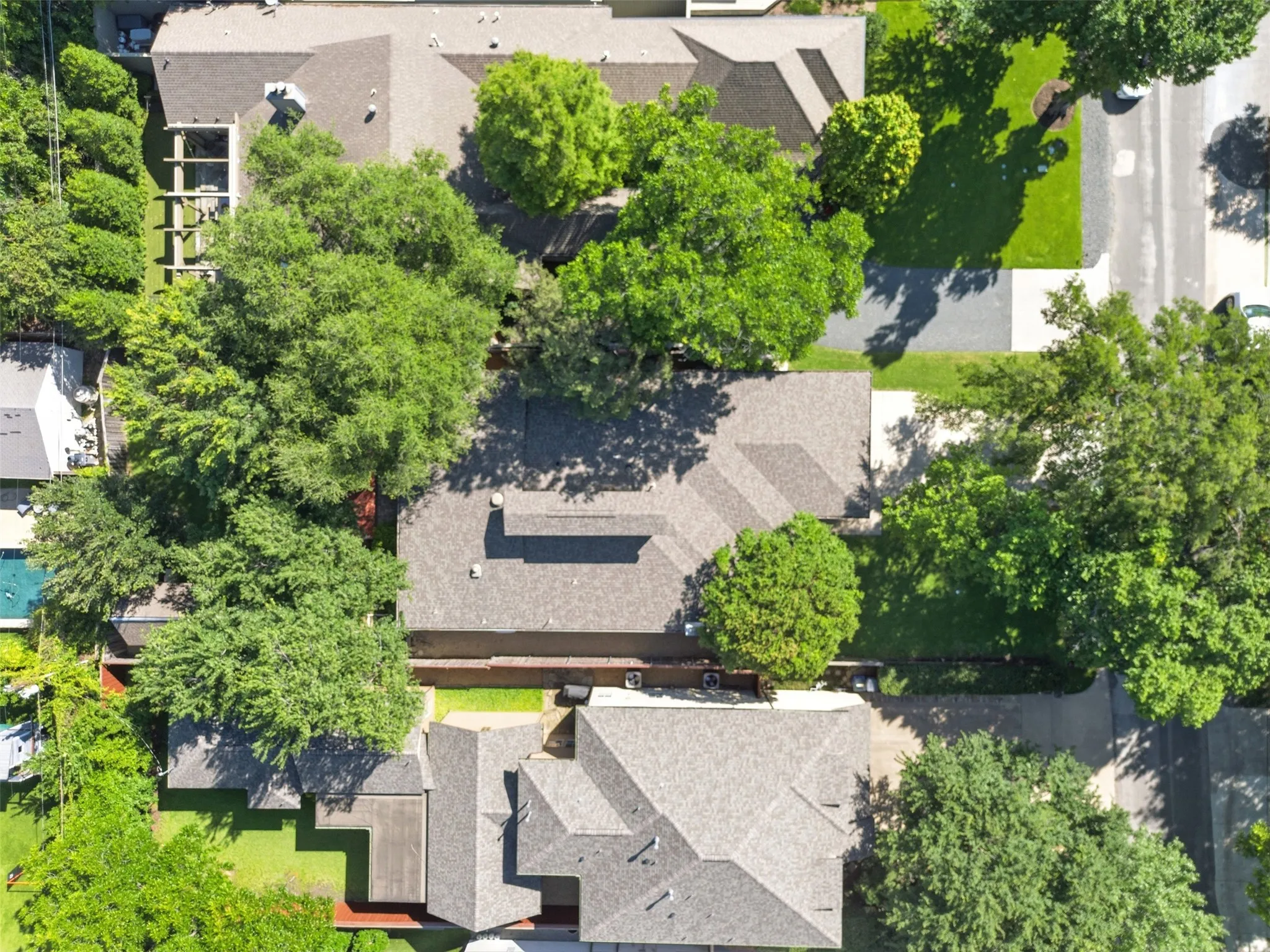 Single Family Residence For Sale in Dallas County , 4329 Taos Road, Dallas, Texas 75209, 4 Bedroom, 3 Bathroom, 2 Garage spaces, 2,869 Sqft, built in 1950, mls#21289771, Real Estate Agent in Dallas, Homes For Sale in Dallas county, Homes For Sale in Dallas, Realtor in Dallas Texas, Real Estate Brokerage Independent Realty Texas, Luminita Cordes Realtor