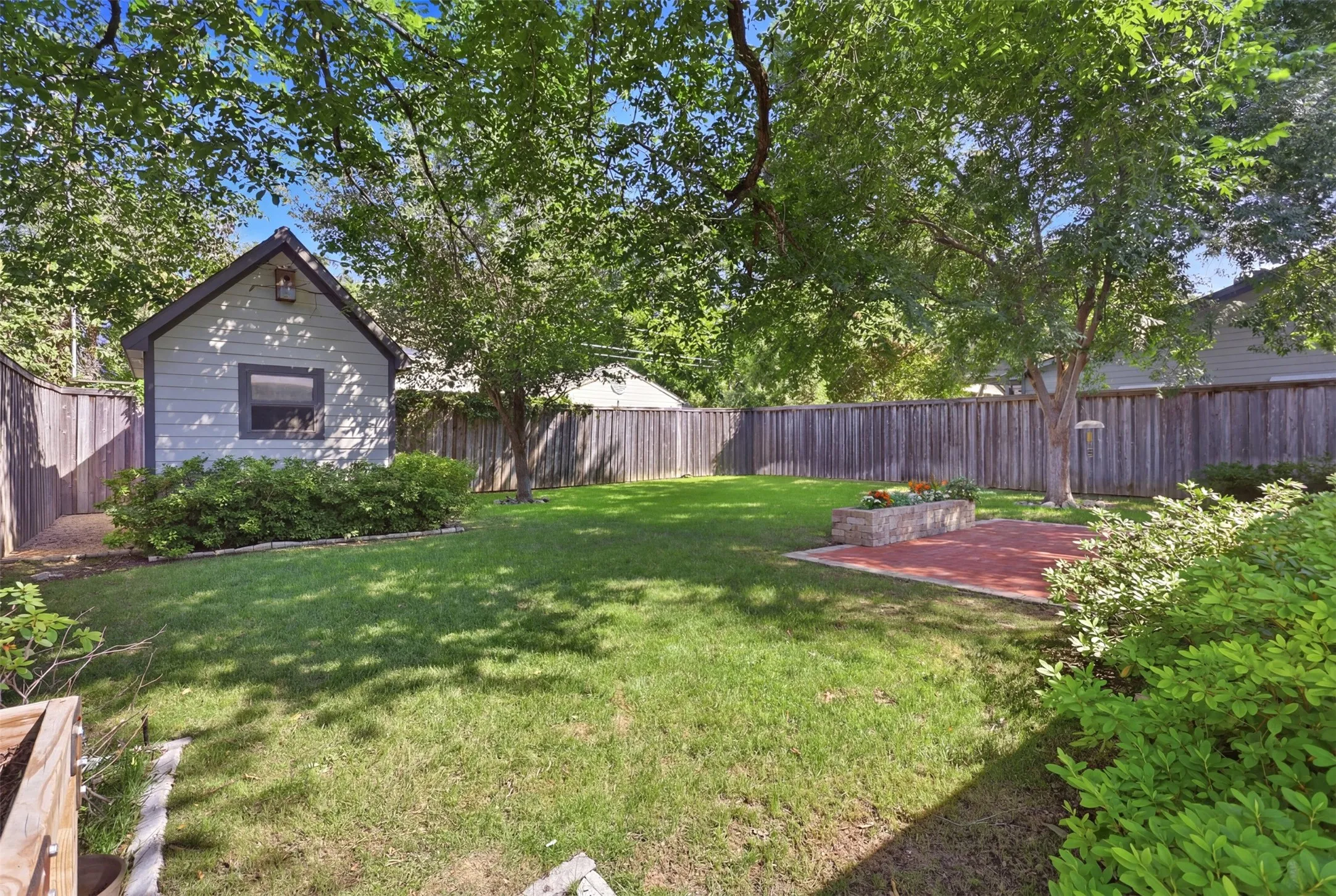 Single Family Residence For Sale in Dallas County , 4329 Taos Road, Dallas, Texas 75209, 4 Bedroom, 3 Bathroom, 2 Garage spaces, 2,869 Sqft, built in 1950, mls#21289771, Real Estate Agent in Dallas, Homes For Sale in Dallas county, Homes For Sale in Dallas, Realtor in Dallas Texas, Real Estate Brokerage Independent Realty Texas, Luminita Cordes Realtor
