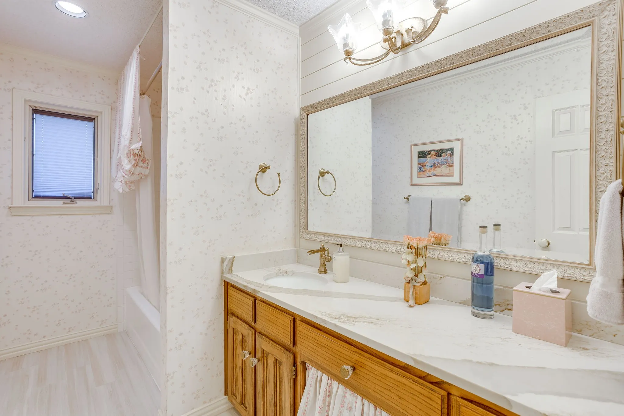 Downstairs Guest Bath Near Guest Bedroom