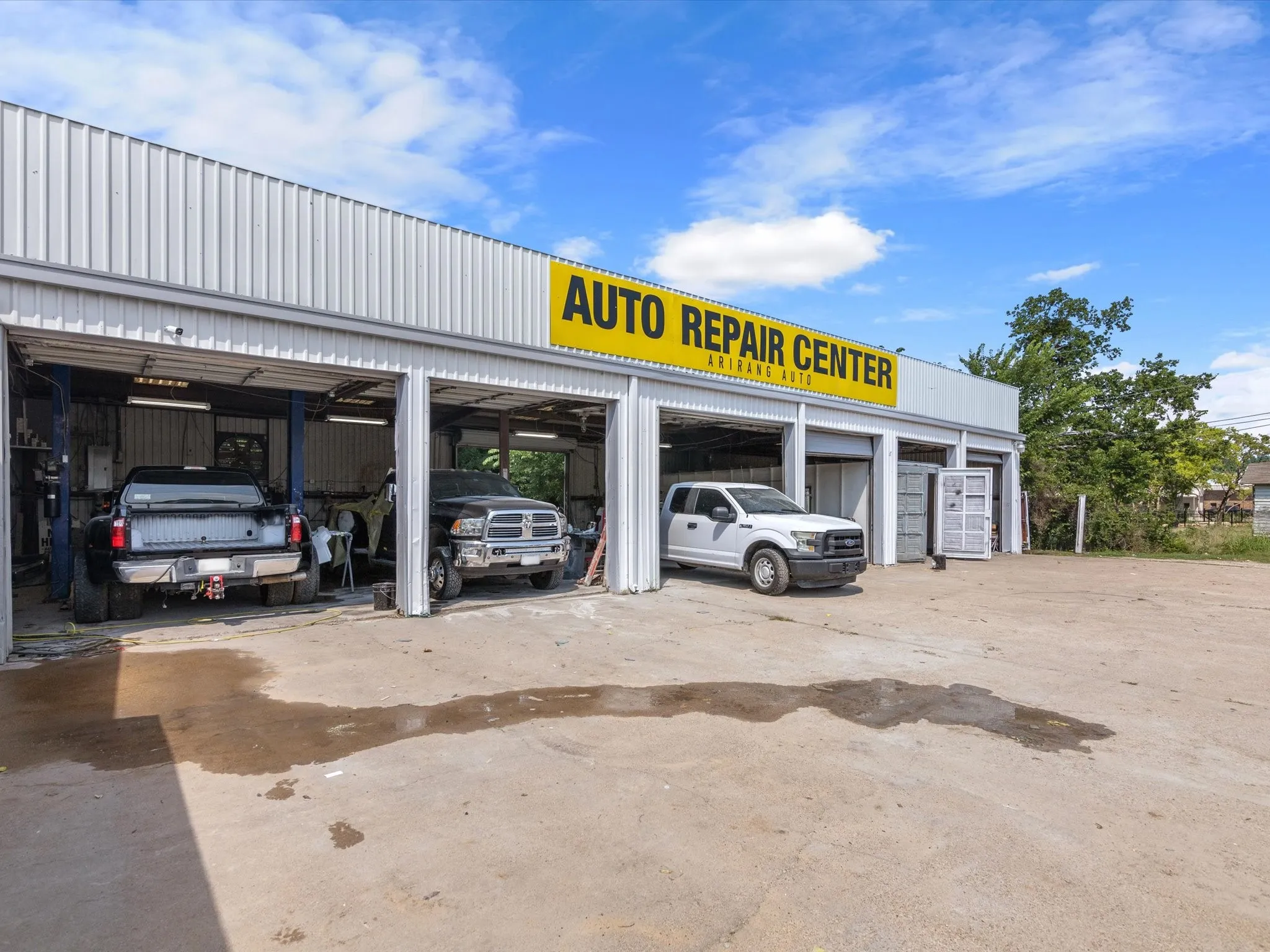 Industrial For Sale in Tarrant County , 416 E Kennedale Parkway, Kennedale, Texas 76060, 0, 0, Garage spaces, 0 Sqft, built in 1981, Price $1,050,000, mls#21290264, Real Estate Agent in Kennedale, Homes For Sale in Tarrant county, Homes For Sale in Kennedale, Realtor in Kennedale Texas, Real Estate Brokerage Independent Realty Texas, Luminita Cordes Realtor