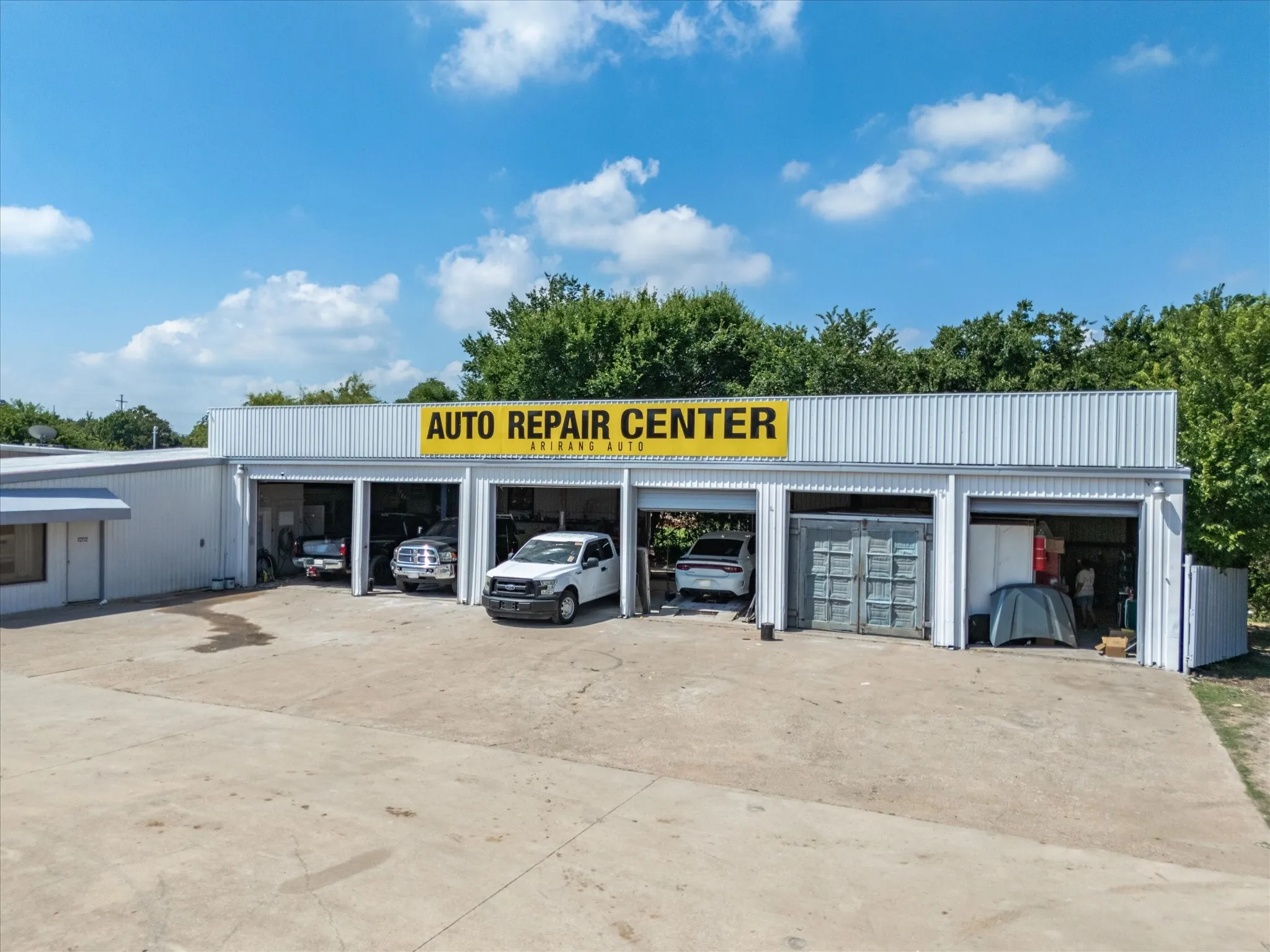 Industrial For Sale in Tarrant County , 416 E Kennedale Parkway, Kennedale, Texas 76060, 0, 0, Garage spaces, 0 Sqft, built in 1981, Price $1,050,000, mls#21290264, Real Estate Agent in Kennedale, Homes For Sale in Tarrant county, Homes For Sale in Kennedale, Realtor in Kennedale Texas, Real Estate Brokerage Independent Realty Texas, Luminita Cordes Realtor