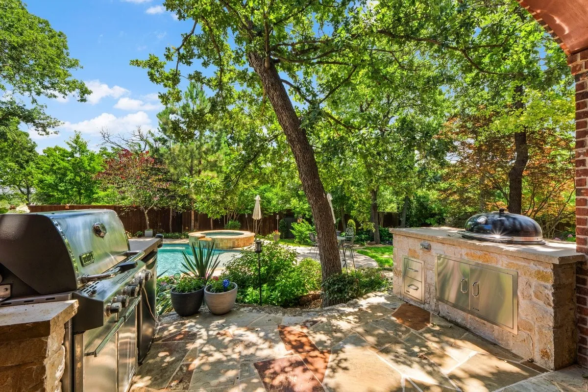 Single Family Residence For Sale in Tarrant County , 7205 Vanguard Court, Colleyville, Texas 76034, 5 Bedroom, 6 Bathroom, 3 Garage spaces, 6,502 Sqft, built in 2005, mls#21281613, Real Estate Agent in Colleyville, Homes For Sale in Tarrant county, Homes For Sale in Colleyville, Realtor in Colleyville Texas, Real Estate Brokerage Independent Realty Texas, Luminita Cordes Realtor