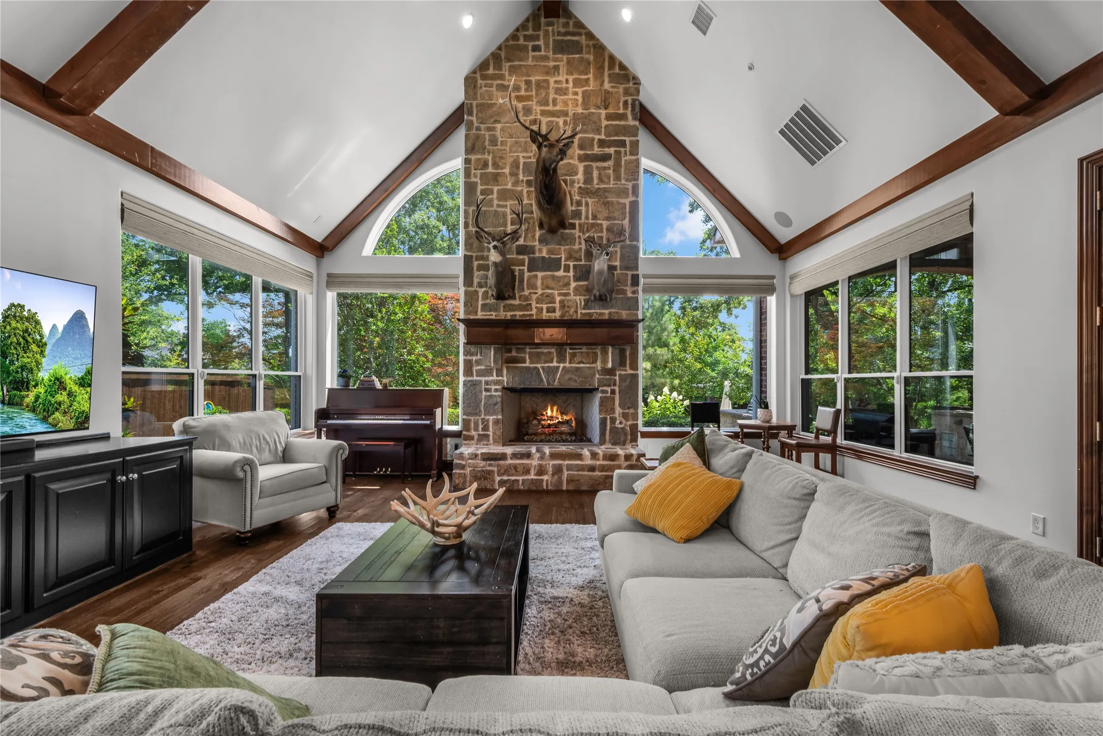 Single Family Residence For Sale in Tarrant County , 7205 Vanguard Court, Colleyville, Texas 76034, 5 Bedroom, 6 Bathroom, 3 Garage spaces, 6,502 Sqft, built in 2005, mls#21281613, Real Estate Agent in Colleyville, Homes For Sale in Tarrant county, Homes For Sale in Colleyville, Realtor in Colleyville Texas, Real Estate Brokerage Independent Realty Texas, Luminita Cordes Realtor