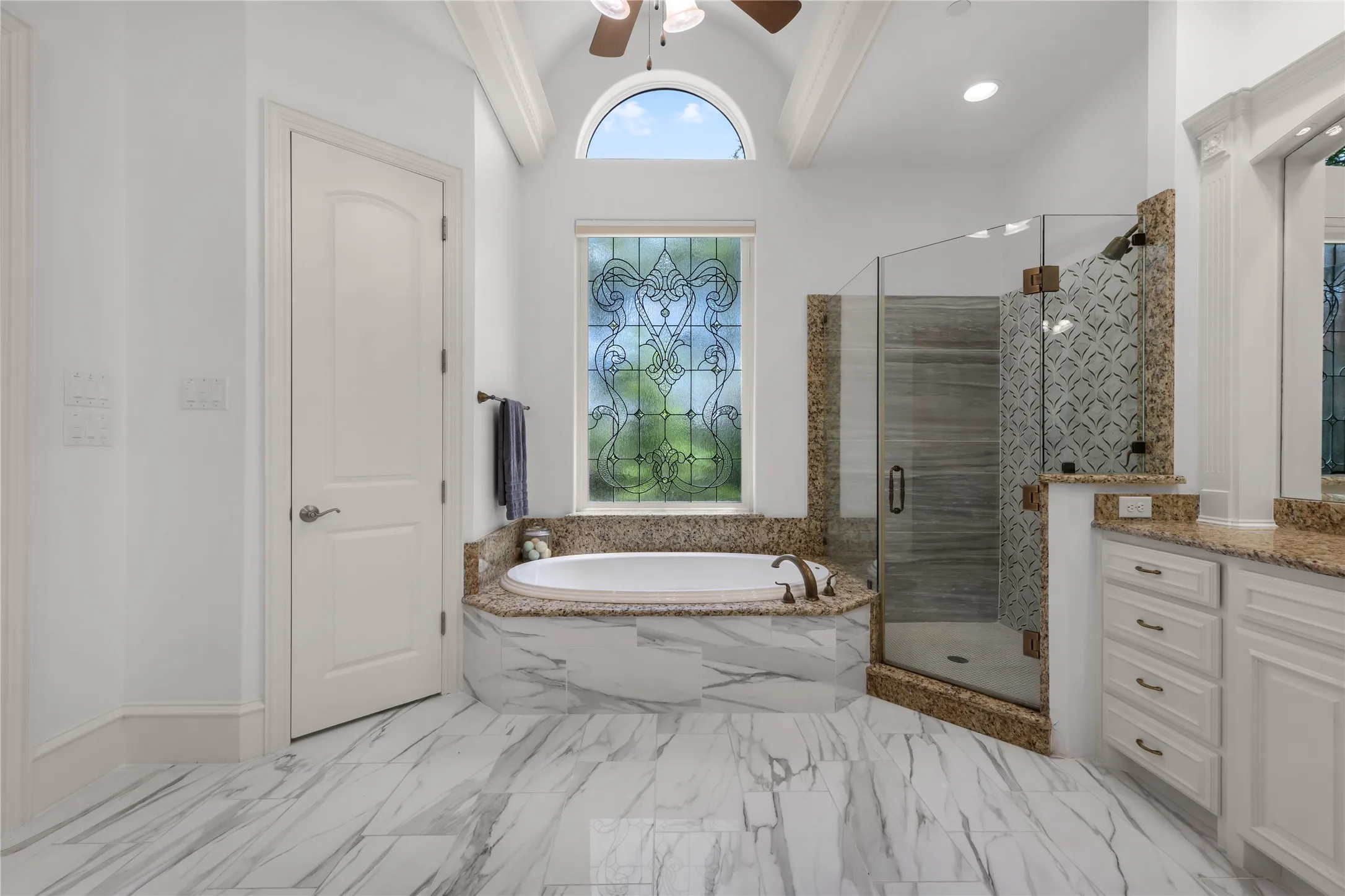 Single Family Residence For Sale in Tarrant County , 7205 Vanguard Court, Colleyville, Texas 76034, 5 Bedroom, 6 Bathroom, 3 Garage spaces, 6,502 Sqft, built in 2005, mls#21281613, Real Estate Agent in Colleyville, Homes For Sale in Tarrant county, Homes For Sale in Colleyville, Realtor in Colleyville Texas, Real Estate Brokerage Independent Realty Texas, Luminita Cordes Realtor