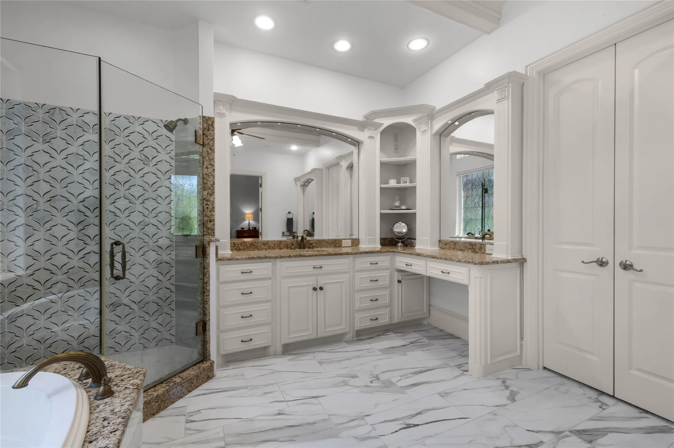 Single Family Residence For Sale in Tarrant County , 7205 Vanguard Court, Colleyville, Texas 76034, 5 Bedroom, 6 Bathroom, 3 Garage spaces, 6,502 Sqft, built in 2005, mls#21281613, Real Estate Agent in Colleyville, Homes For Sale in Tarrant county, Homes For Sale in Colleyville, Realtor in Colleyville Texas, Real Estate Brokerage Independent Realty Texas, Luminita Cordes Realtor