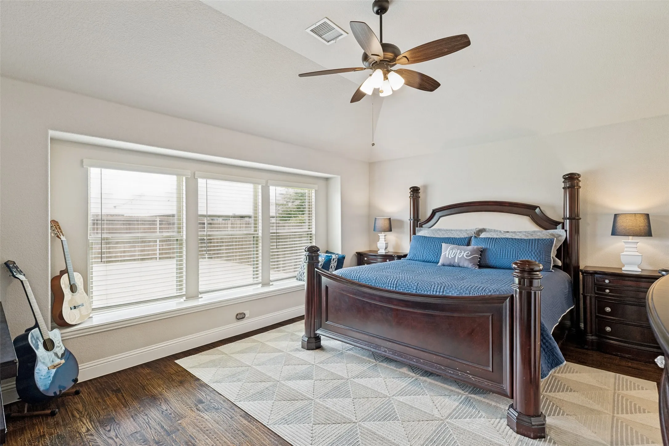 Single Family Residence For Sale in Collin County , 902 Lyndhurst Drive, Anna, Texas 75409, 3 Bedroom, 2 Bathroom, 2 Garage spaces, 1,840 Sqft, built in 2020, mls#21287990, Real Estate Agent in Anna, Homes For Sale in Collin county, Homes For Sale in Anna, Realtor in Anna Texas, Real Estate Brokerage Independent Realty Texas, Luminita Cordes Realtor