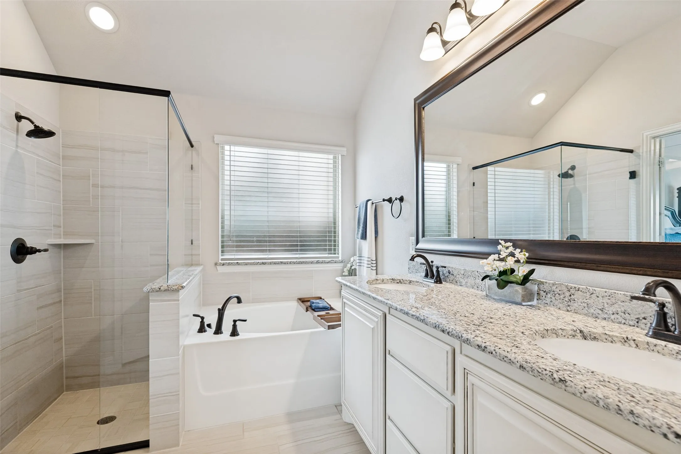 Single Family Residence For Sale in Collin County , 902 Lyndhurst Drive, Anna, Texas 75409, 3 Bedroom, 2 Bathroom, 2 Garage spaces, 1,840 Sqft, built in 2020, mls#21287990, Real Estate Agent in Anna, Homes For Sale in Collin county, Homes For Sale in Anna, Realtor in Anna Texas, Real Estate Brokerage Independent Realty Texas, Luminita Cordes Realtor