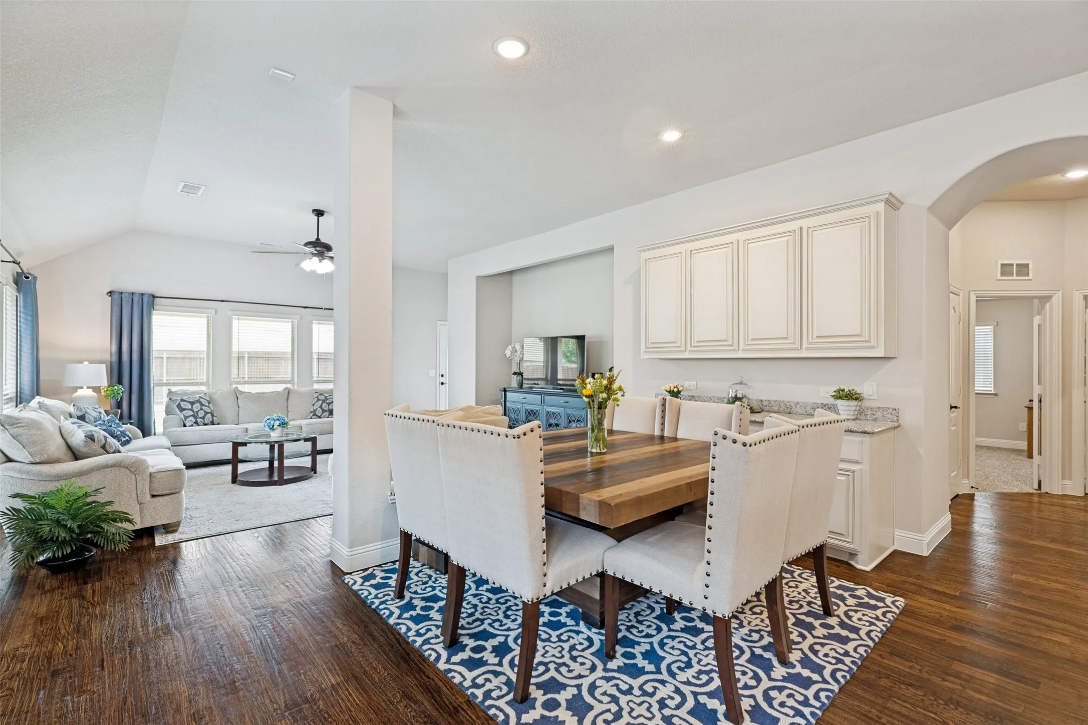 Single Family Residence For Sale in Collin County , 902 Lyndhurst Drive, Anna, Texas 75409, 3 Bedroom, 2 Bathroom, 2 Garage spaces, 1,840 Sqft, built in 2020, mls#21287990, Real Estate Agent in Anna, Homes For Sale in Collin county, Homes For Sale in Anna, Realtor in Anna Texas, Real Estate Brokerage Independent Realty Texas, Luminita Cordes Realtor
