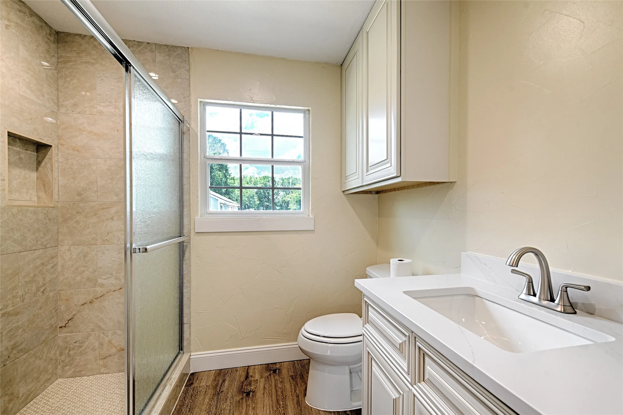 Single Family Residence For Sale in Dallas County , 2619 E Seagoville Road, Seagoville, Texas 75159, 3 Bedroom, 2 Bathroom, 3 Garage spaces, 1,492 Sqft, built in 1930, Price $399,000, mls#21288056, Real Estate Agent in Seagoville, Homes For Sale in Dallas county, Homes For Sale in Seagoville, Realtor in Seagoville Texas, Real Estate Brokerage Independent Realty Texas, Luminita Cordes Realtor