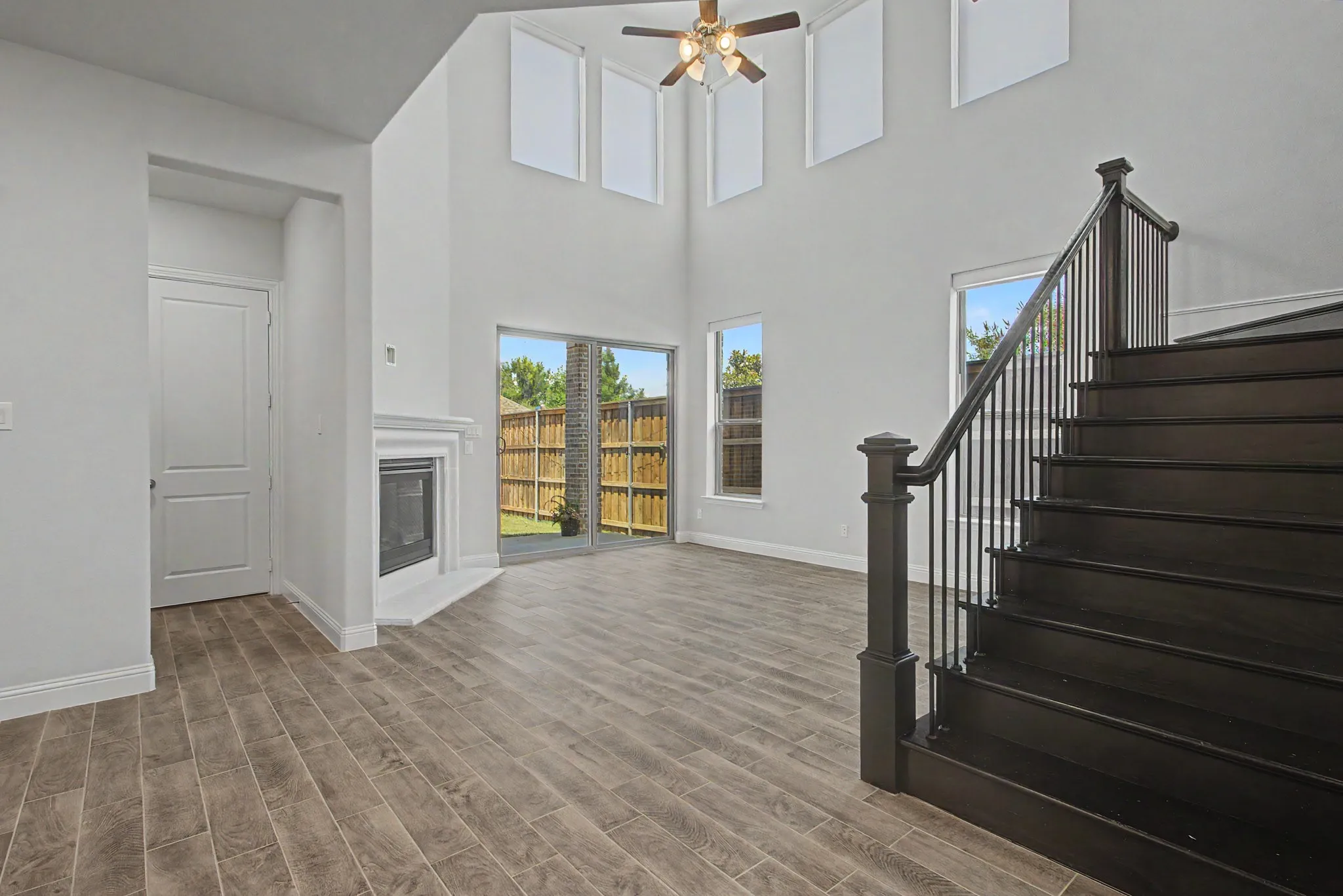 Single Family Residence For Sale in Denton County , 2208 N Royal Crecent Drive N, Flower Mound, Texas 75028, 4 Bedroom, 4 Bathroom, 2 Garage spaces, 2,724 Sqft, built in 2022, mls#21289511, Real Estate Agent in Flower Mound, Homes For Sale in Denton county, Homes For Sale in Flower Mound, Realtor in Flower Mound Texas, Real Estate Brokerage Independent Realty Texas, Luminita Cordes Realtor