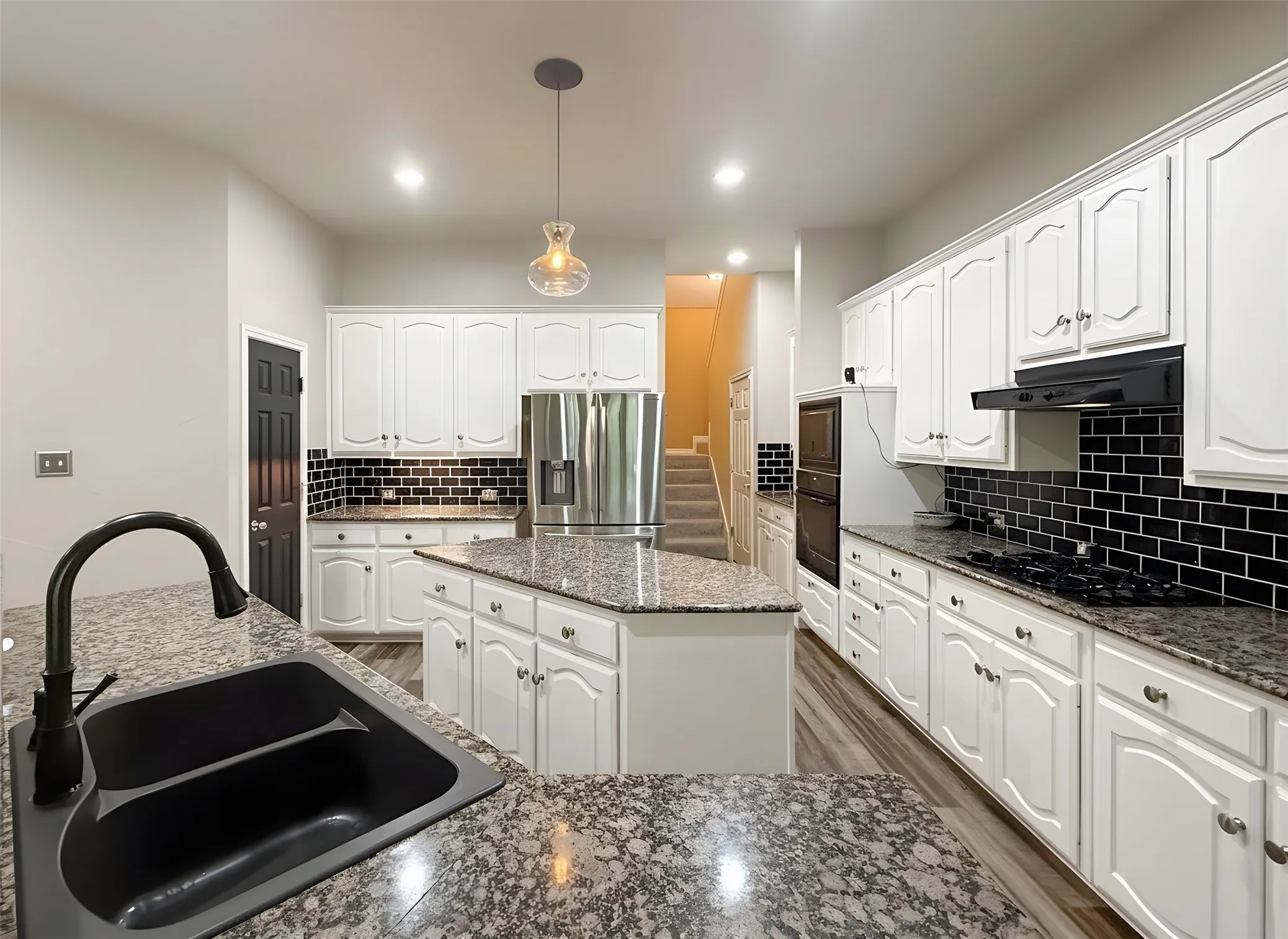 Single Family Residence For Sale in Denton County , 3508 Buckingham Drive, Corinth, Texas 76210, 4 Bedroom, 4 Bathroom, 3 Garage spaces, 3,792 Sqft, built in 1998, mls#21286987, Real Estate Agent in Corinth, Homes For Sale in Denton county, Homes For Sale in Corinth, Realtor in Corinth Texas, Real Estate Brokerage Independent Realty Texas, Luminita Cordes Realtor
