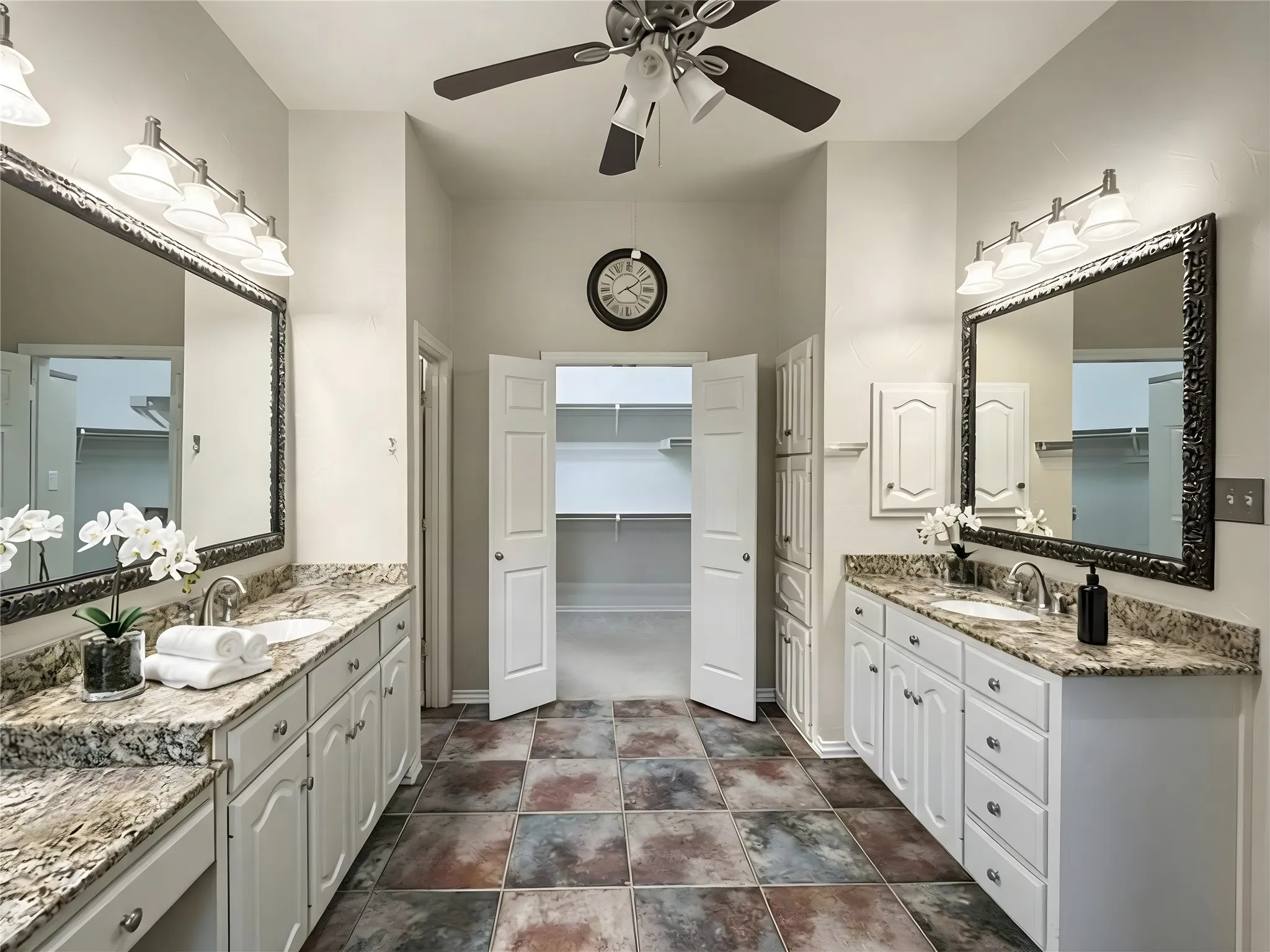Single Family Residence For Sale in Denton County , 3508 Buckingham Drive, Corinth, Texas 76210, 4 Bedroom, 4 Bathroom, 3 Garage spaces, 3,792 Sqft, built in 1998, mls#21286987, Real Estate Agent in Corinth, Homes For Sale in Denton county, Homes For Sale in Corinth, Realtor in Corinth Texas, Real Estate Brokerage Independent Realty Texas, Luminita Cordes Realtor