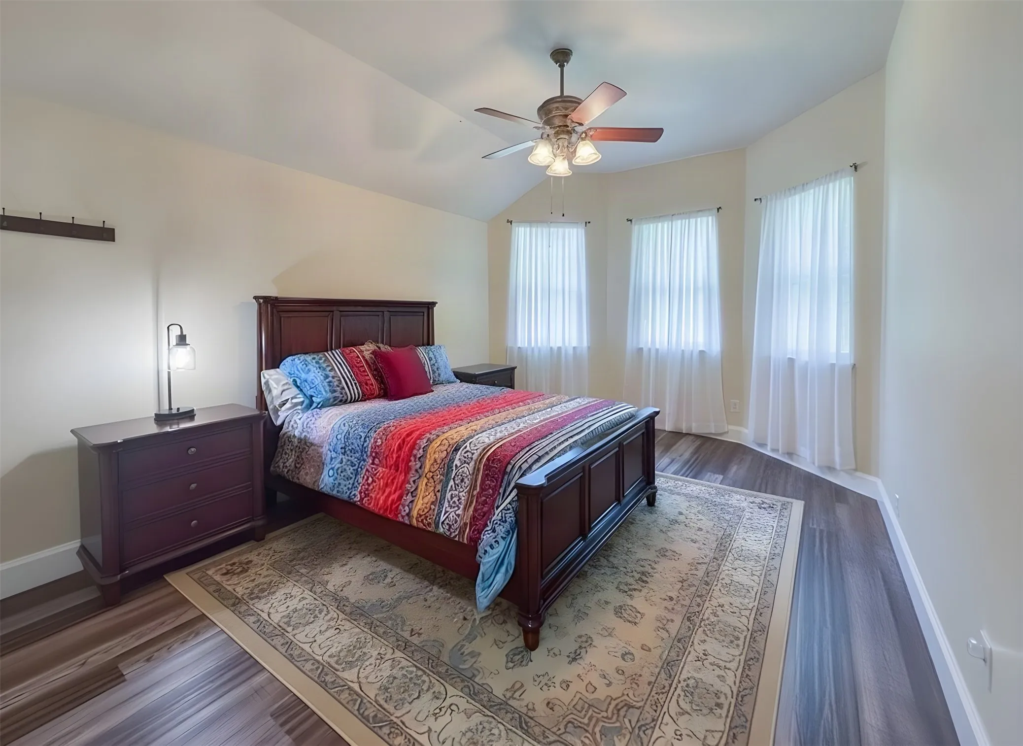 Single Family Residence For Sale in Denton County , 3508 Buckingham Drive, Corinth, Texas 76210, 4 Bedroom, 4 Bathroom, 3 Garage spaces, 3,792 Sqft, built in 1998, mls#21286987, Real Estate Agent in Corinth, Homes For Sale in Denton county, Homes For Sale in Corinth, Realtor in Corinth Texas, Real Estate Brokerage Independent Realty Texas, Luminita Cordes Realtor
