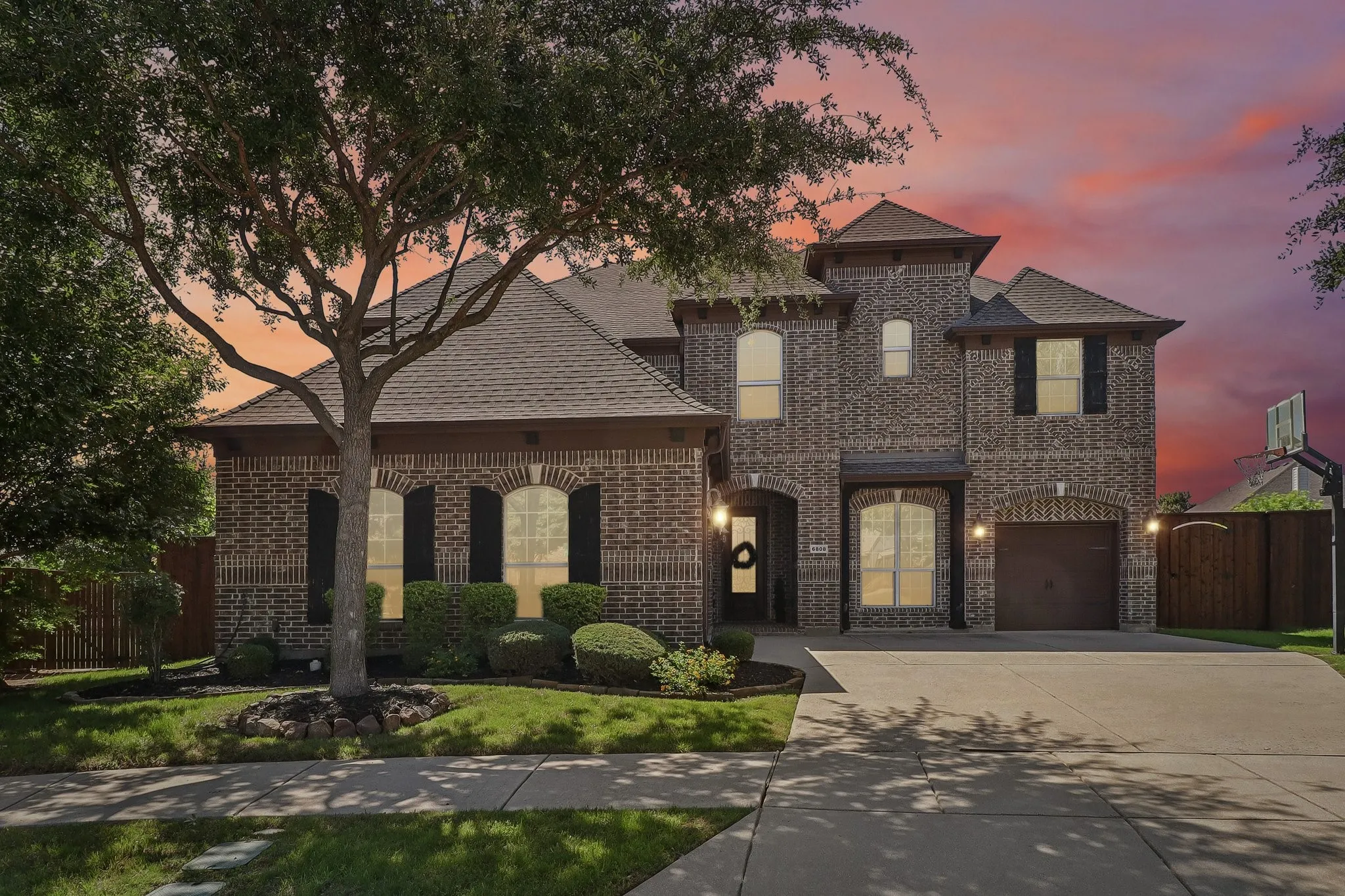 Single Family Residence For Sale in Collin County , 6808 Saint Phils Street, Frisco, Texas 75035, 4 Bedrooms, 4 Bathrooms, 3 Garage spaces, 3,895 Sqft, built in 2012, Price $899,999, mls#21288915, Real Estate Agent in Frisco, Homes For Sale in Collin county, Homes For Sale in Frisco, Realtor in Frisco Texas, Real Estate Brokerage Independent Realty Texas, Luminita Cordes Realtor