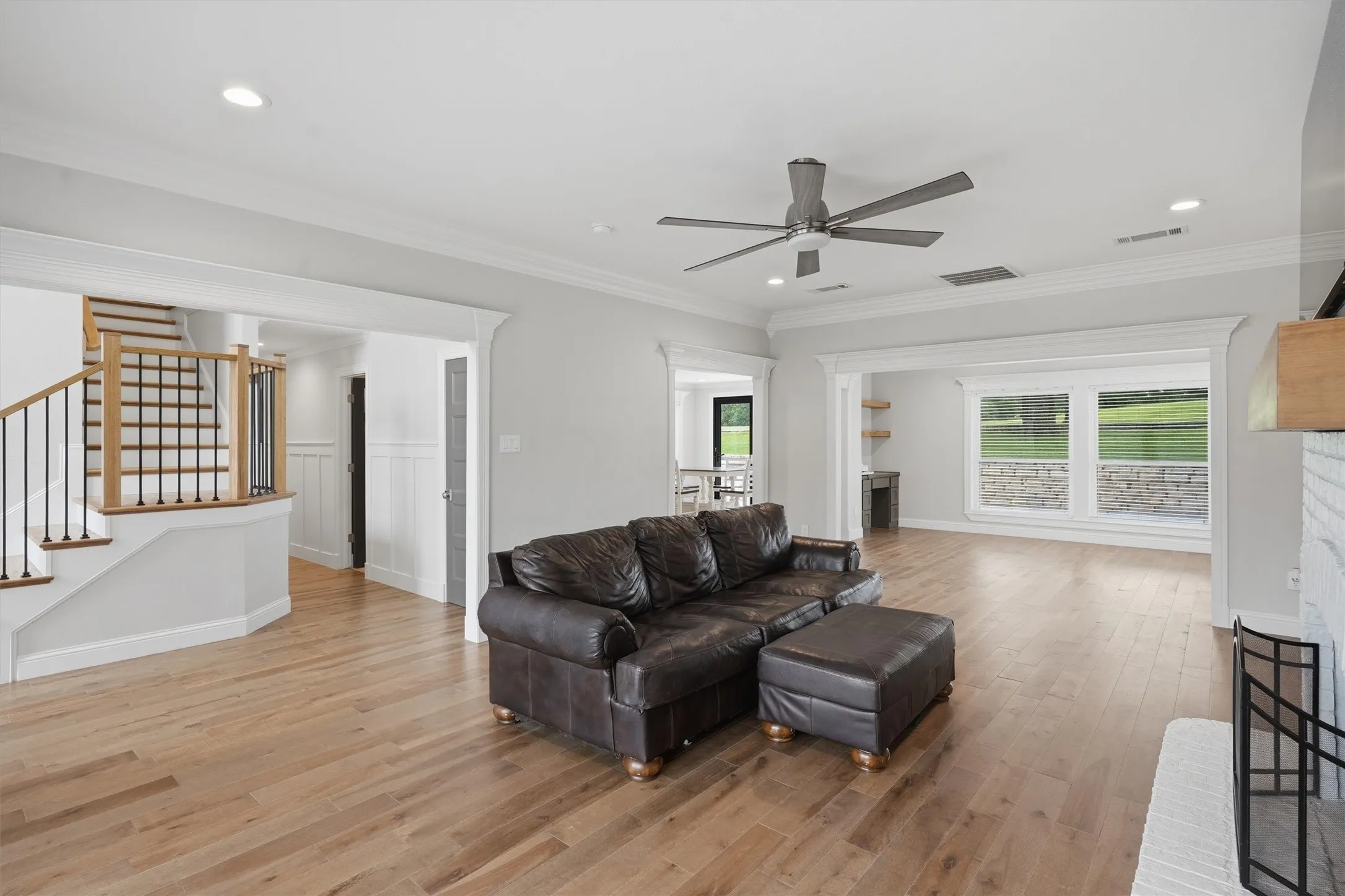 Single Family Residence For Sale in Hood County , 9121 Bontura Road, Granbury, Texas 76049, 4 Bedroom, 4 Bathroom, 3 Garage spaces, 3,000 Sqft, built in 1990, mls#21287442, Real Estate Agent in Granbury, Homes For Sale in Hood county, Homes For Sale in Granbury, Realtor in Granbury Texas, Real Estate Brokerage Independent Realty Texas, Luminita Cordes Realtor