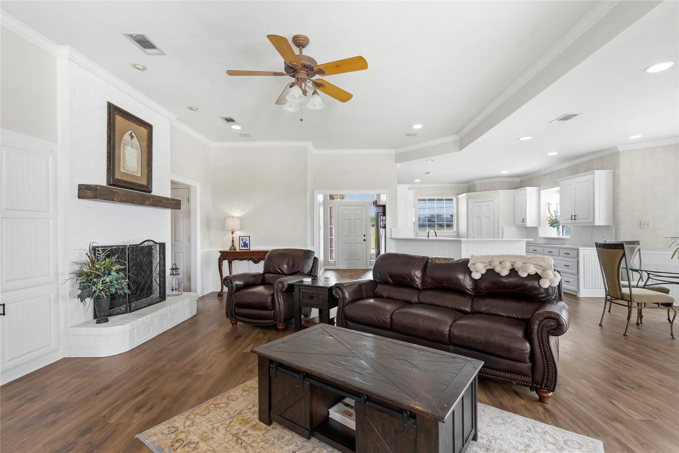 Single Family Residence For Sale in Collin County , 3625 Parker Road, St Paul, Texas 75098, 4 Bedroom, 3 Bathroom, 2 Garage spaces, 2,618 Sqft, built in 1996, mls#21287628, Real Estate Agent in St Paul, Homes For Sale in Collin county, Homes For Sale in St Paul, Realtor in St Paul Texas, Real Estate Brokerage Independent Realty Texas, Luminita Cordes Realtor