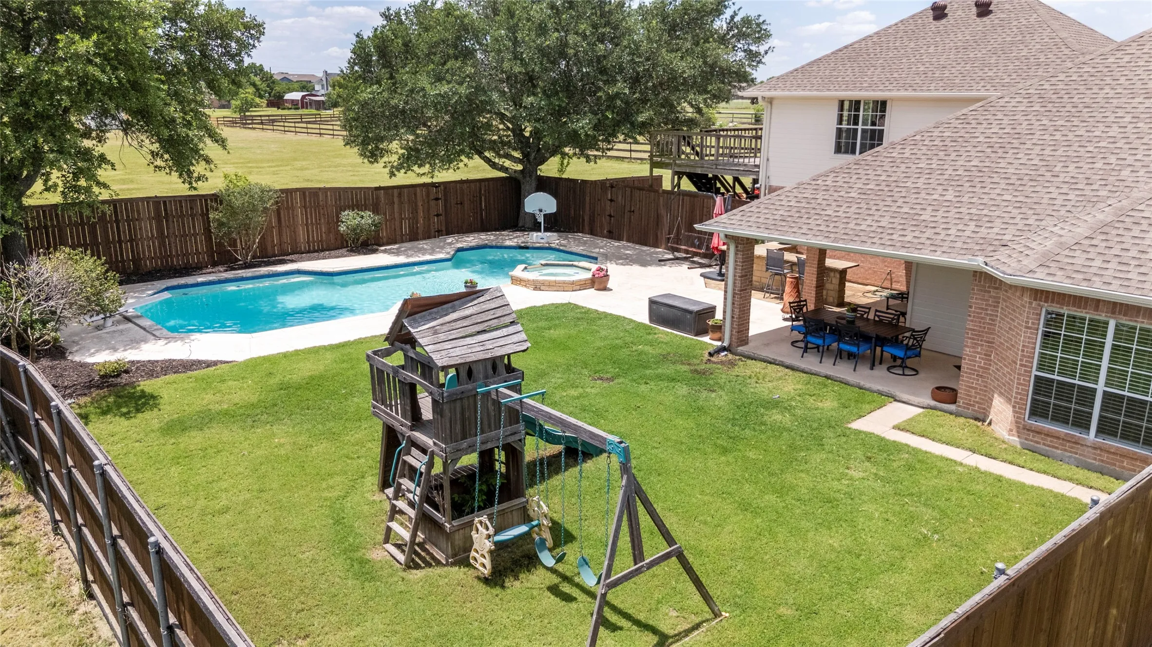 Single Family Residence For Sale in Collin County , 3625 Parker Road, St Paul, Texas 75098, 4 Bedroom, 3 Bathroom, 2 Garage spaces, 2,618 Sqft, built in 1996, mls#21287628, Real Estate Agent in St Paul, Homes For Sale in Collin county, Homes For Sale in St Paul, Realtor in St Paul Texas, Real Estate Brokerage Independent Realty Texas, Luminita Cordes Realtor