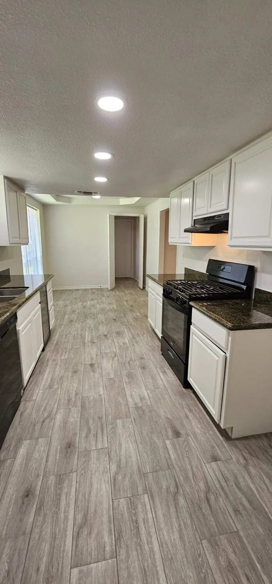 Single Family Residence For Rent in Dallas County , 1204 Laurie Avenue, De Soto, Texas 75115, 4 Bedroom, 2 Bathroom, 2 Garage spaces, 2,104 Sqft, built in 1973, mls#21290403, Real Estate Agent in De Soto, Homes For Rent in Dallas county, Homes For Rent in De Soto, Realtor in De Soto Texas, Real Estate Brokerage Independent Realty Texas, Luminita Cordes Realtor