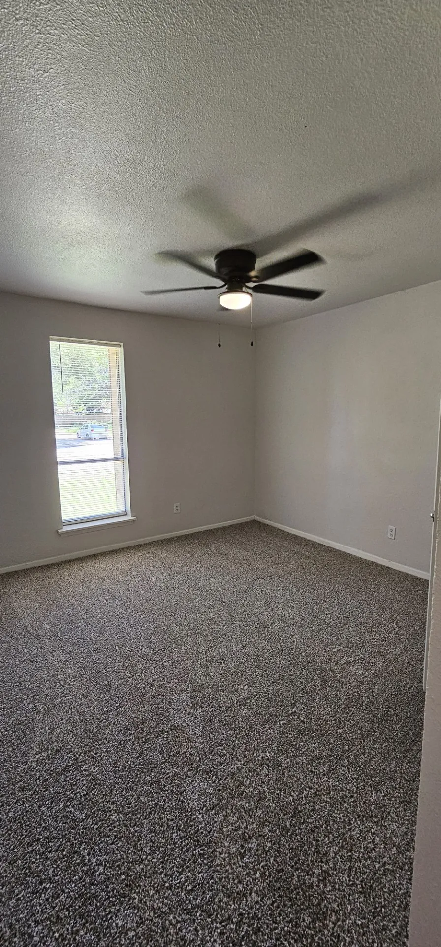 Single Family Residence For Rent in Dallas County , 1204 Laurie Avenue, De Soto, Texas 75115, 4 Bedroom, 2 Bathroom, 2 Garage spaces, 2,104 Sqft, built in 1973, mls#21290403, Real Estate Agent in De Soto, Homes For Rent in Dallas county, Homes For Rent in De Soto, Realtor in De Soto Texas, Real Estate Brokerage Independent Realty Texas, Luminita Cordes Realtor