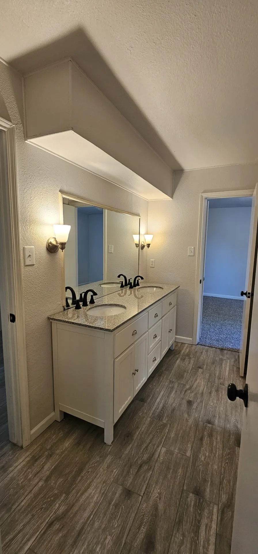 Single Family Residence For Rent in Dallas County , 1204 Laurie Avenue, De Soto, Texas 75115, 4 Bedroom, 2 Bathroom, 2 Garage spaces, 2,104 Sqft, built in 1973, mls#21290403, Real Estate Agent in De Soto, Homes For Rent in Dallas county, Homes For Rent in De Soto, Realtor in De Soto Texas, Real Estate Brokerage Independent Realty Texas, Luminita Cordes Realtor