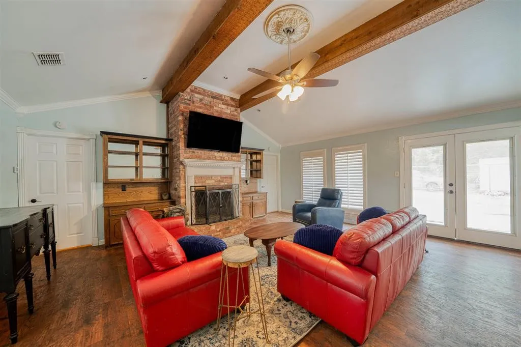 Single Family Residence For Sale in Upshur County , 1936 B Silver Maple Road, Big Sandy, Texas 75755, 3 Bedroom, 2 Bathroom, Garage spaces, 2,155 Sqft, built in 1986, mls#21290296, Real Estate Agent in Big Sandy, Homes For Sale in Upshur county, Homes For Sale in Big Sandy, Realtor in Big Sandy Texas, Real Estate Brokerage Independent Realty Texas, Luminita Cordes Realtor
