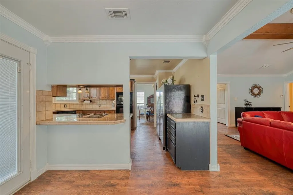 Single Family Residence For Sale in Upshur County , 1936 B Silver Maple Road, Big Sandy, Texas 75755, 3 Bedroom, 2 Bathroom, Garage spaces, 2,155 Sqft, built in 1986, mls#21290296, Real Estate Agent in Big Sandy, Homes For Sale in Upshur county, Homes For Sale in Big Sandy, Realtor in Big Sandy Texas, Real Estate Brokerage Independent Realty Texas, Luminita Cordes Realtor