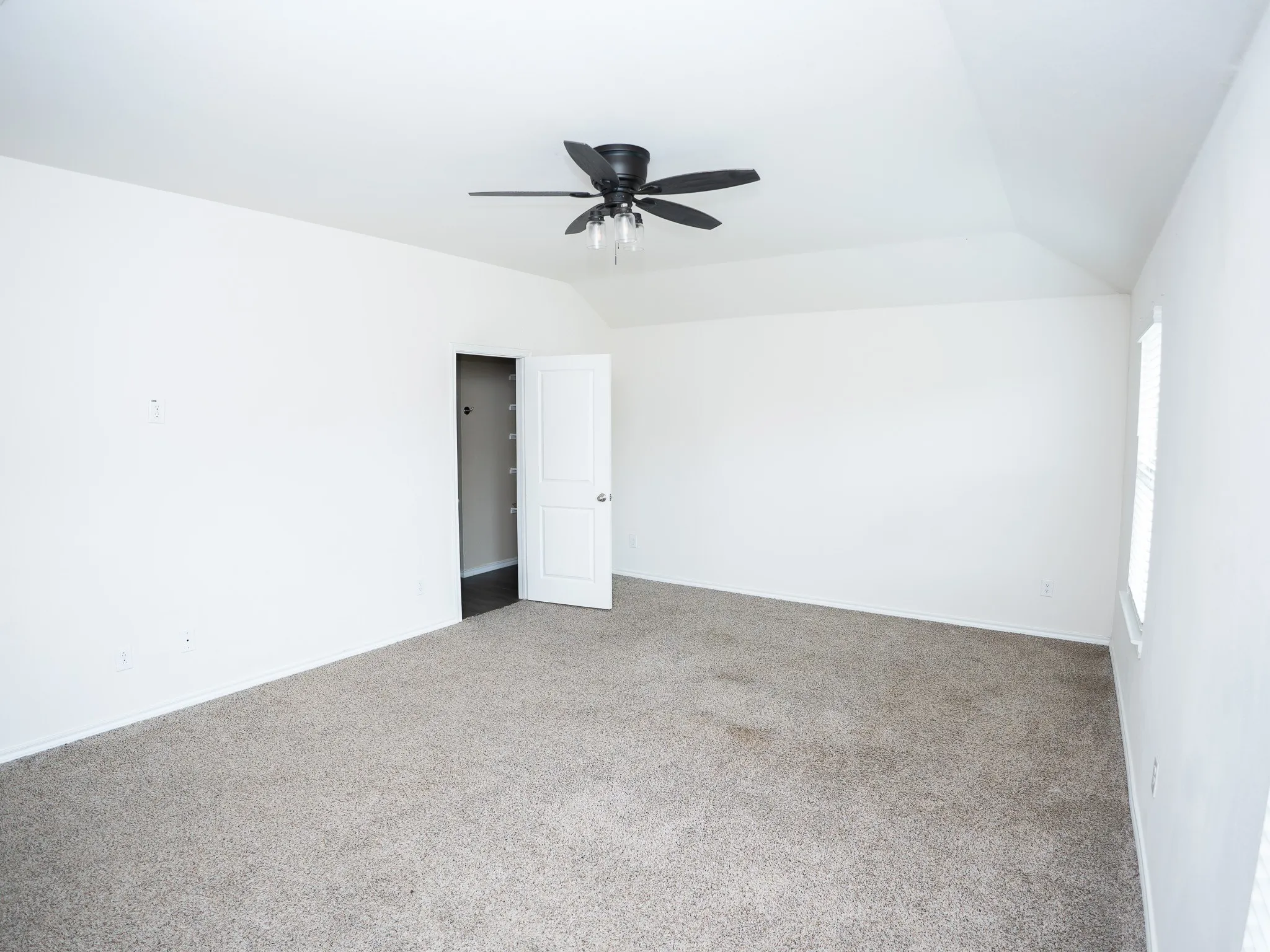 Single Family Residence For Sale in Hunt County , 2928 Shoemaker Drive, Royse City, Texas 75189, 4 Bedroom, 2 Bathroom, 2 Garage spaces, 1,908 Sqft, built in 2022, mls#21287980, Real Estate Agent in Royse City, Homes For Sale in Hunt county, Homes For Sale in Royse City, Realtor in Royse City Texas, Real Estate Brokerage Independent Realty Texas, Luminita Cordes Realtor