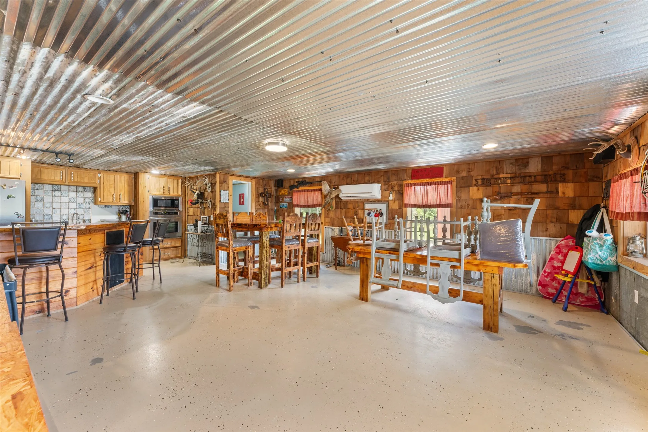 kitchen/mancave attached to shop