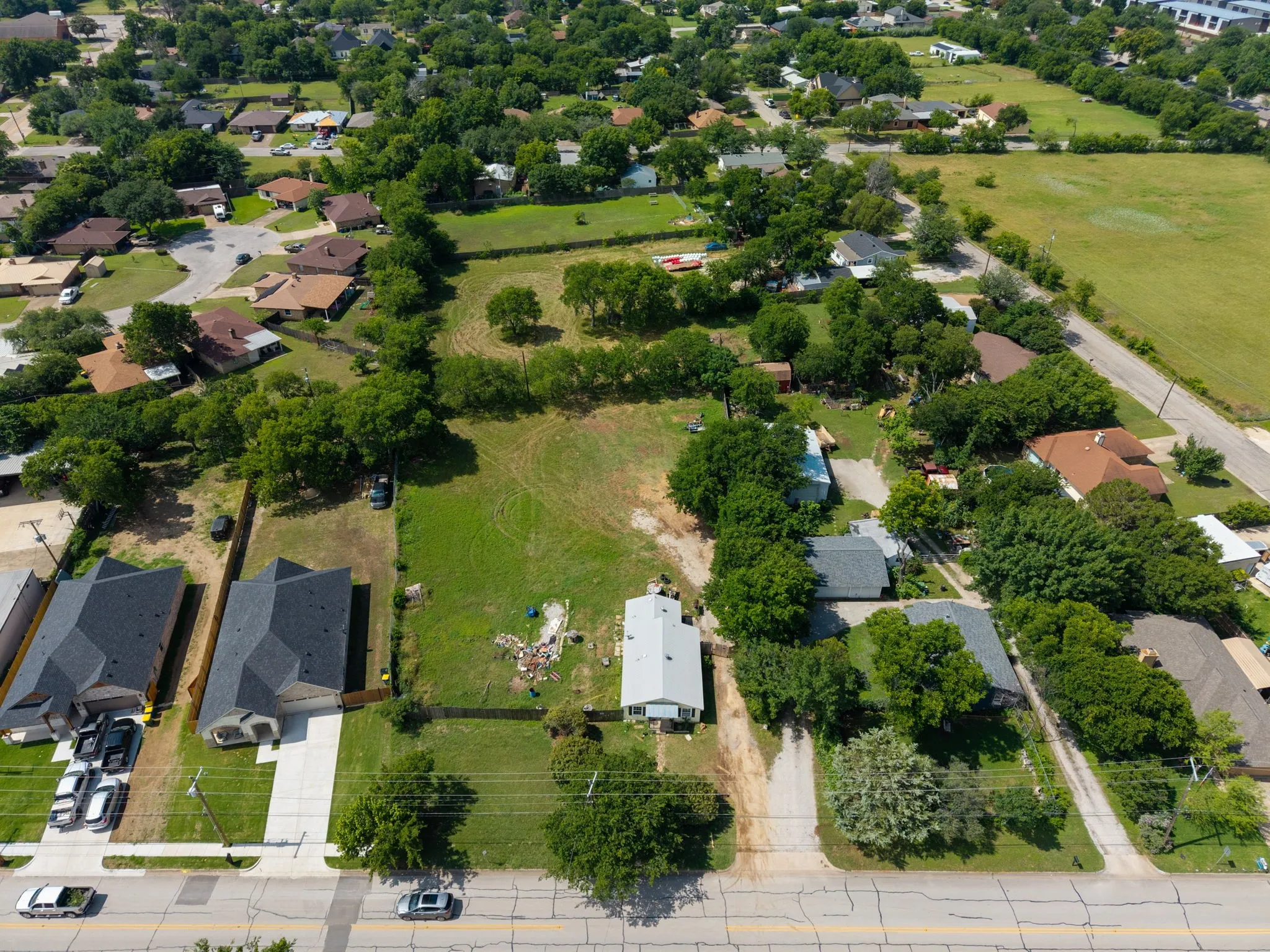 Improved Land For Sale in Tarrant County , 8815 Silver Creek Road, White Settlement, Texas 76108, 0, 0, Garage spaces, 0 Sqft, built in 1952, mls#21289950, Real Estate Agent in White Settlement, Homes For Sale in Tarrant county, Homes For Sale in White Settlement, Realtor in White Settlement Texas, Real Estate Brokerage Independent Realty Texas, Luminita Cordes Realtor