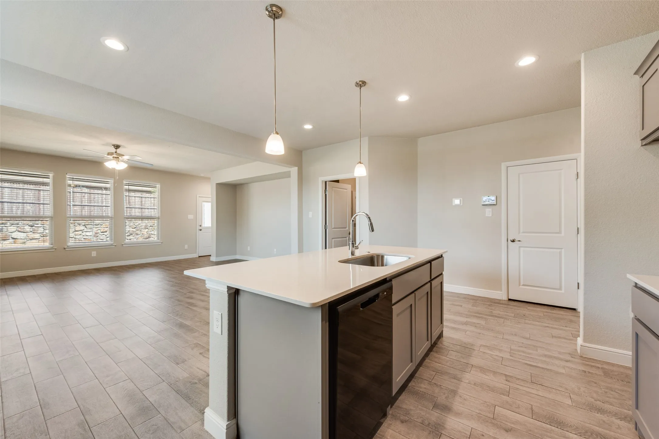 Single Family Residence For Rent in Tarrant County , 270 Irish Moss Drive, Fort Worth, Texas 76052, 4 Bedroom, 2 Bathroom, 2 Garage spaces, 2,220 Sqft, built in 2022, mls#21290447, Real Estate Agent in Fort Worth, Homes For Rent in Tarrant county, Homes For Rent in Fort Worth, Realtor in Fort Worth Texas, Real Estate Brokerage Independent Realty Texas, Luminita Cordes Realtor