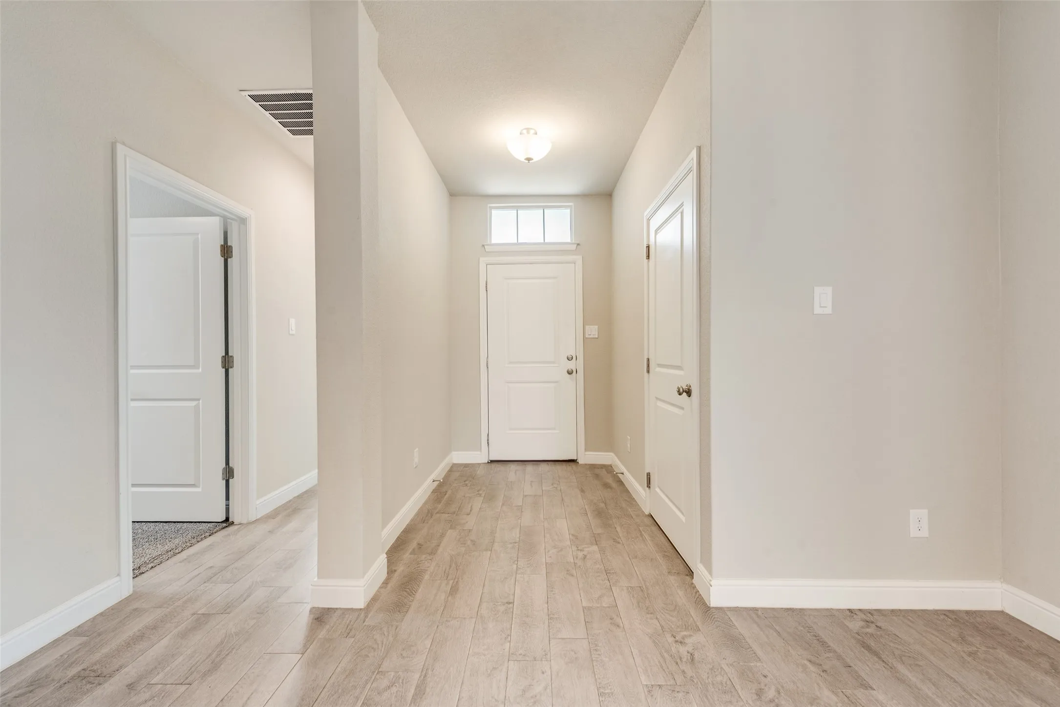 Single Family Residence For Rent in Tarrant County , 270 Irish Moss Drive, Fort Worth, Texas 76052, 4 Bedroom, 2 Bathroom, 2 Garage spaces, 2,220 Sqft, built in 2022, mls#21290447, Real Estate Agent in Fort Worth, Homes For Rent in Tarrant county, Homes For Rent in Fort Worth, Realtor in Fort Worth Texas, Real Estate Brokerage Independent Realty Texas, Luminita Cordes Realtor