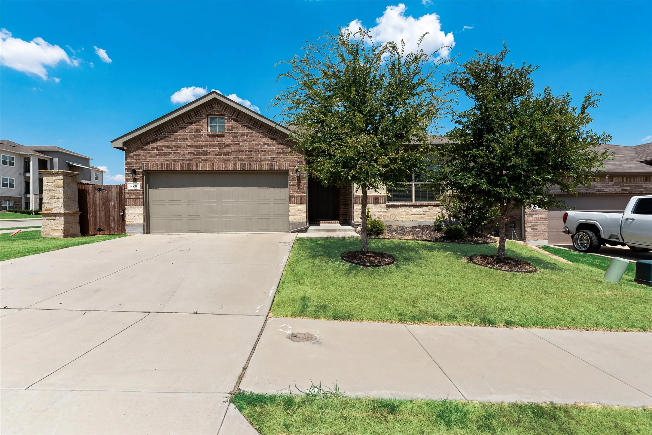 Single Family Residence For Rent in Tarrant County , 270 Irish Moss Drive, Fort Worth, Texas 76052, 4 Bedroom, 2 Bathroom, 2 Garage spaces, 2,220 Sqft, built in 2022, mls#21290447, Real Estate Agent in Fort Worth, Homes For Rent in Tarrant county, Homes For Rent in Fort Worth, Realtor in Fort Worth Texas, Real Estate Brokerage Independent Realty Texas, Luminita Cordes Realtor