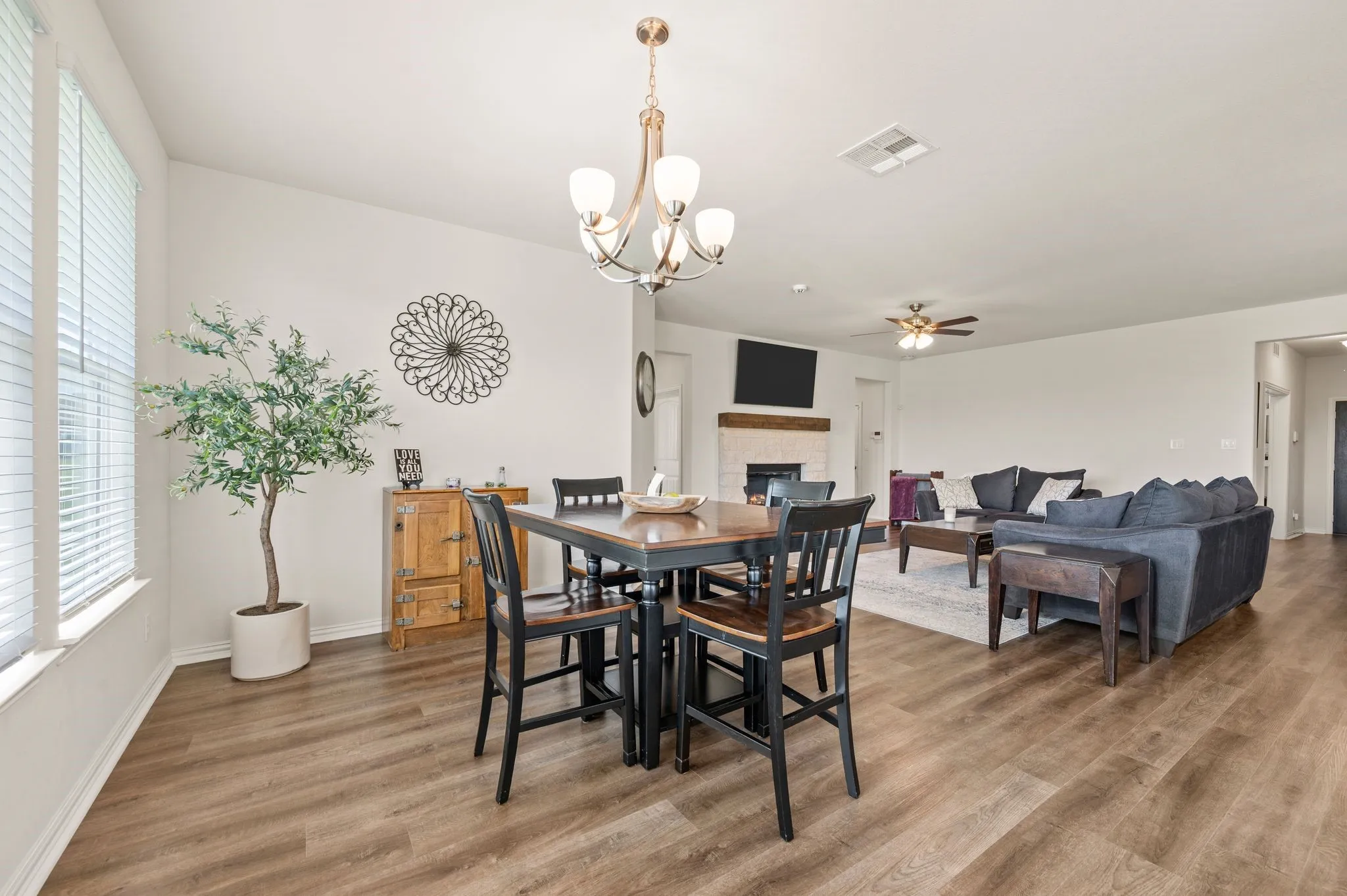 Single Family Residence For Sale in Wise County , 120 Croft Court, Decatur, Texas 76234, 4 Bedroom, 3 Bathroom, 2 Garage spaces, 2,229 Sqft, built in 2022, mls#21290423, Real Estate Agent in Decatur, Homes For Sale in Wise county, Homes For Sale in Decatur, Realtor in Decatur Texas, Real Estate Brokerage Independent Realty Texas, Luminita Cordes Realtor