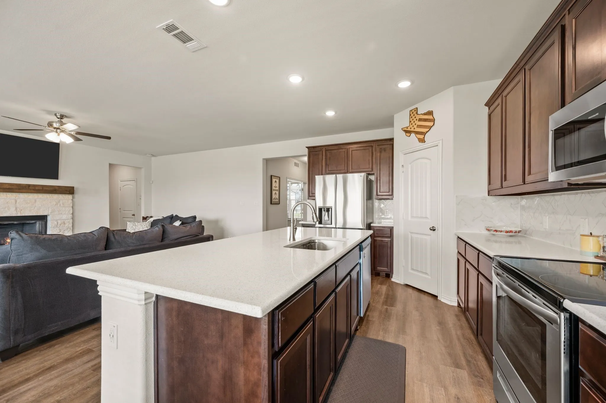 Single Family Residence For Sale in Wise County , 120 Croft Court, Decatur, Texas 76234, 4 Bedroom, 3 Bathroom, 2 Garage spaces, 2,229 Sqft, built in 2022, mls#21290423, Real Estate Agent in Decatur, Homes For Sale in Wise county, Homes For Sale in Decatur, Realtor in Decatur Texas, Real Estate Brokerage Independent Realty Texas, Luminita Cordes Realtor