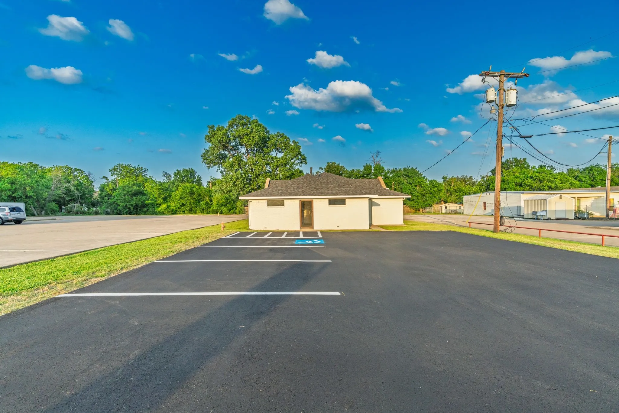 Business For Sale in Hunt County , 4527 Stonewall Street, Greenville, Texas 75401, 0, 0, Garage spaces, 0 Sqft, built in 1970, Price $419,500, mls#21273730, Real Estate Agent in Greenville, Homes For Sale in Hunt county, Homes For Sale in Greenville, Realtor in Greenville Texas, Real Estate Brokerage Independent Realty Texas, Luminita Cordes Realtor