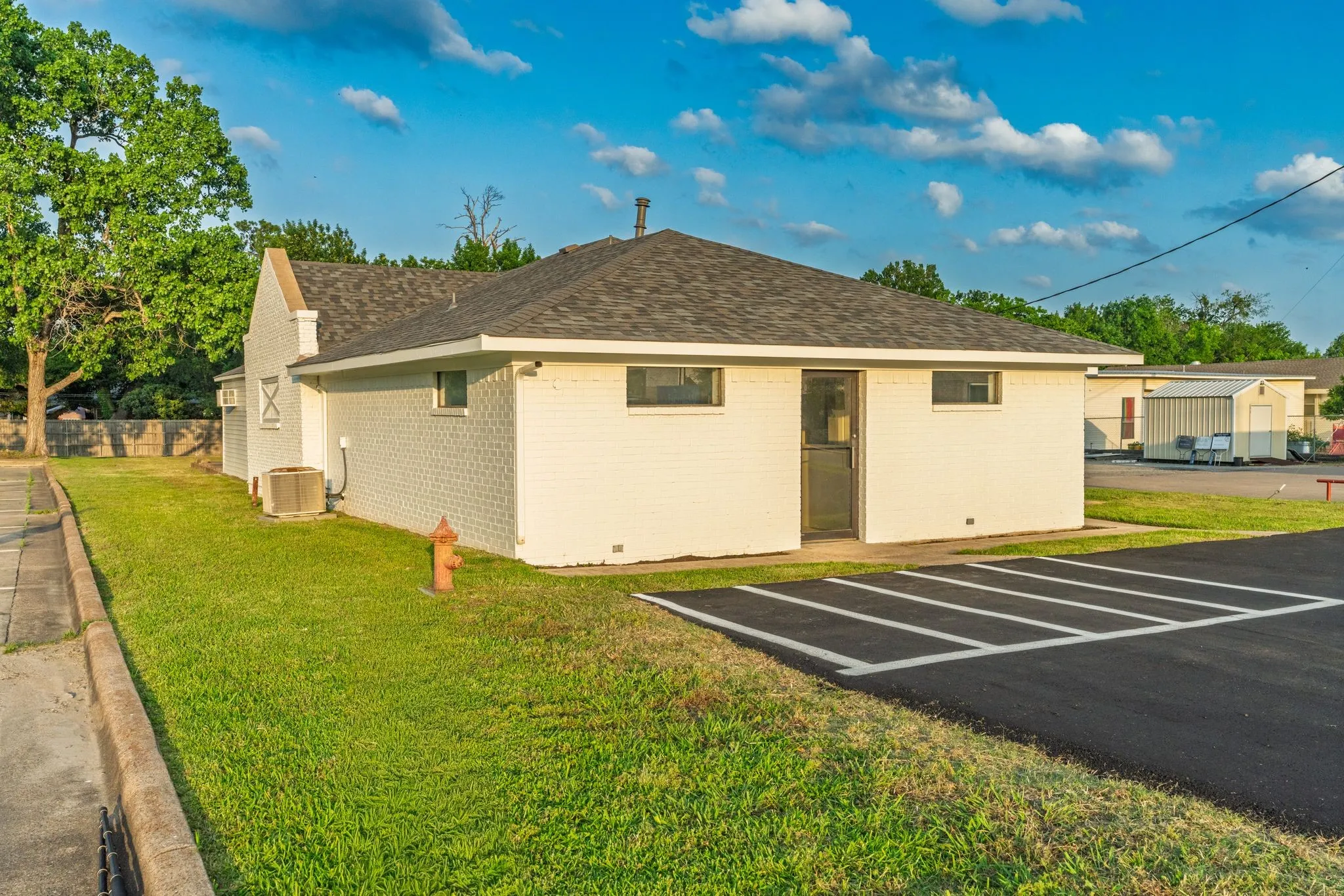 Business For Sale in Hunt County , 4527 Stonewall Street, Greenville, Texas 75401, 0, 0, Garage spaces, 0 Sqft, built in 1970, Price $419,500, mls#21273730, Real Estate Agent in Greenville, Homes For Sale in Hunt county, Homes For Sale in Greenville, Realtor in Greenville Texas, Real Estate Brokerage Independent Realty Texas, Luminita Cordes Realtor