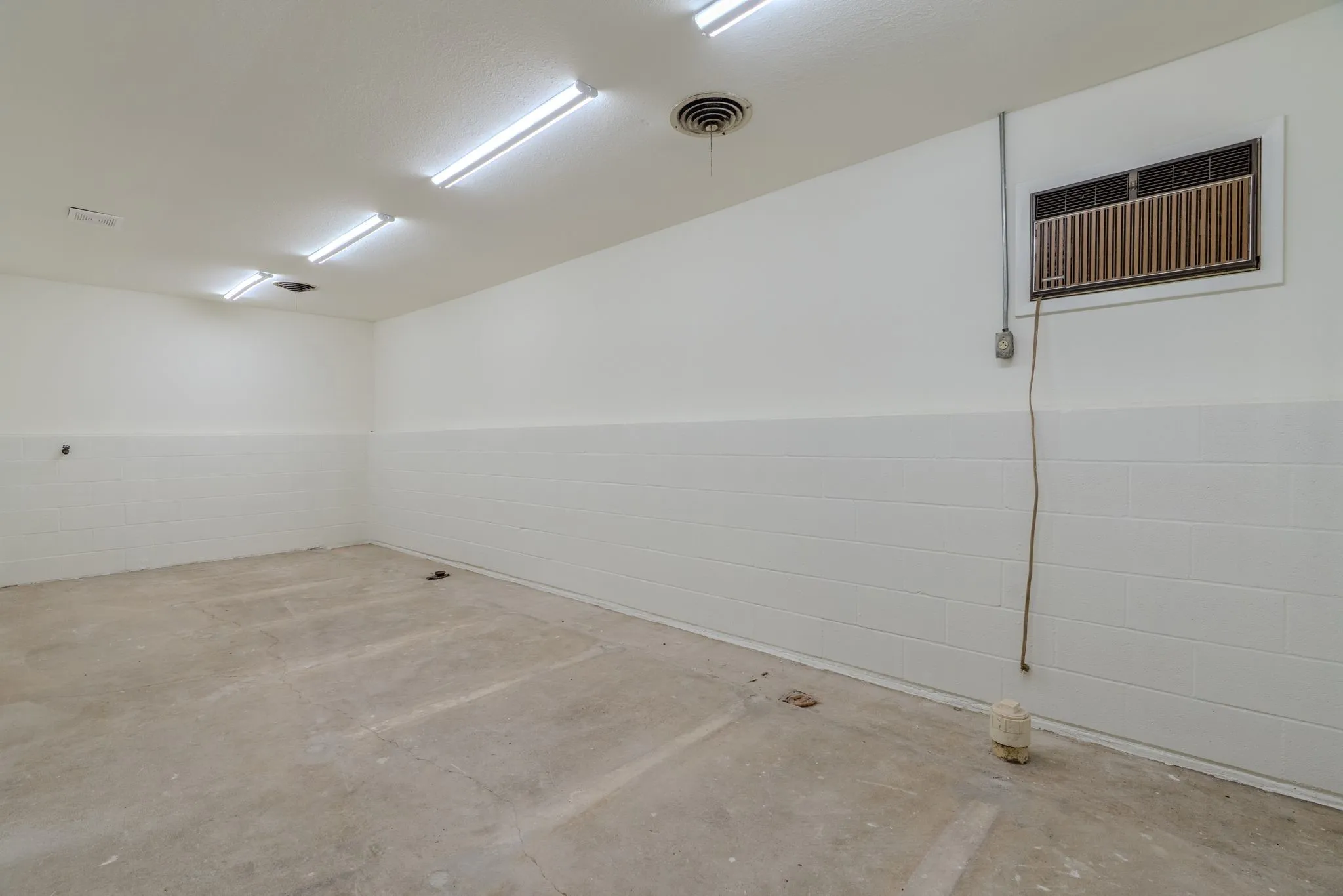 Business For Sale in Hunt County , 4527 Stonewall Street, Greenville, Texas 75401, 0, 0, Garage spaces, 0 Sqft, built in 1970, Price $419,500, mls#21273730, Real Estate Agent in Greenville, Homes For Sale in Hunt county, Homes For Sale in Greenville, Realtor in Greenville Texas, Real Estate Brokerage Independent Realty Texas, Luminita Cordes Realtor