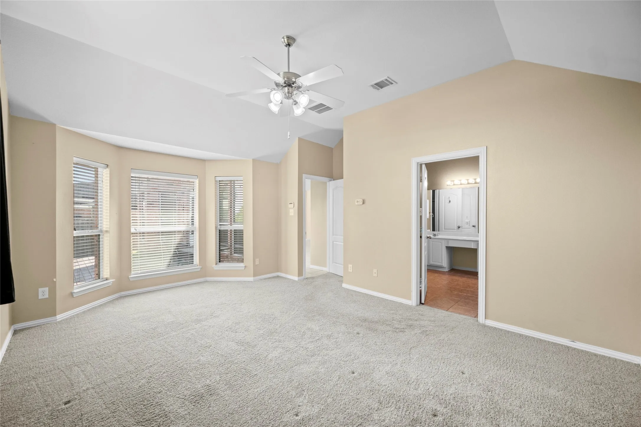 Single Family Residence For Sale in Denton County , 2832 Appaloosa Court, Little Elm, Texas 75068, 4 Bedroom, 2 Bathroom, 2 Garage spaces, 2,166 Sqft, built in 2007, mls#21284024, Real Estate Agent in Little Elm, Homes For Sale in Denton county, Homes For Sale in Little Elm, Realtor in Little Elm Texas, Real Estate Brokerage Independent Realty Texas, Luminita Cordes Realtor