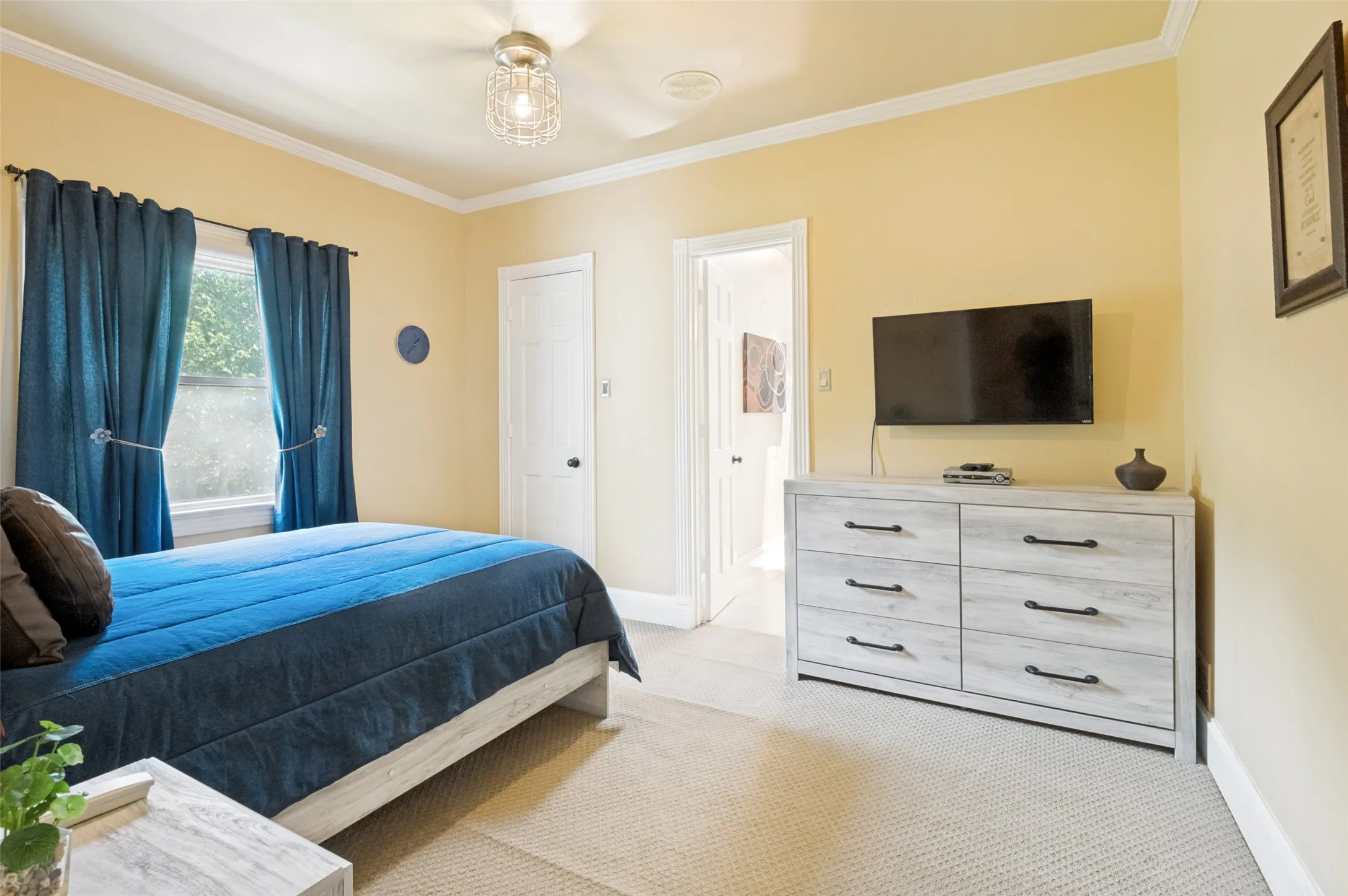 Single Family Residence For Sale in Dallas County , 636 Bent Creek Drive, De Soto, Texas 75115, 4 Bedroom, 4 Bathroom, 2 Garage spaces, 3,567 Sqft, built in 1985, mls#21290476, Real Estate Agent in De Soto, Homes For Sale in Dallas county, Homes For Sale in De Soto, Realtor in De Soto Texas, Real Estate Brokerage Independent Realty Texas, Luminita Cordes Realtor