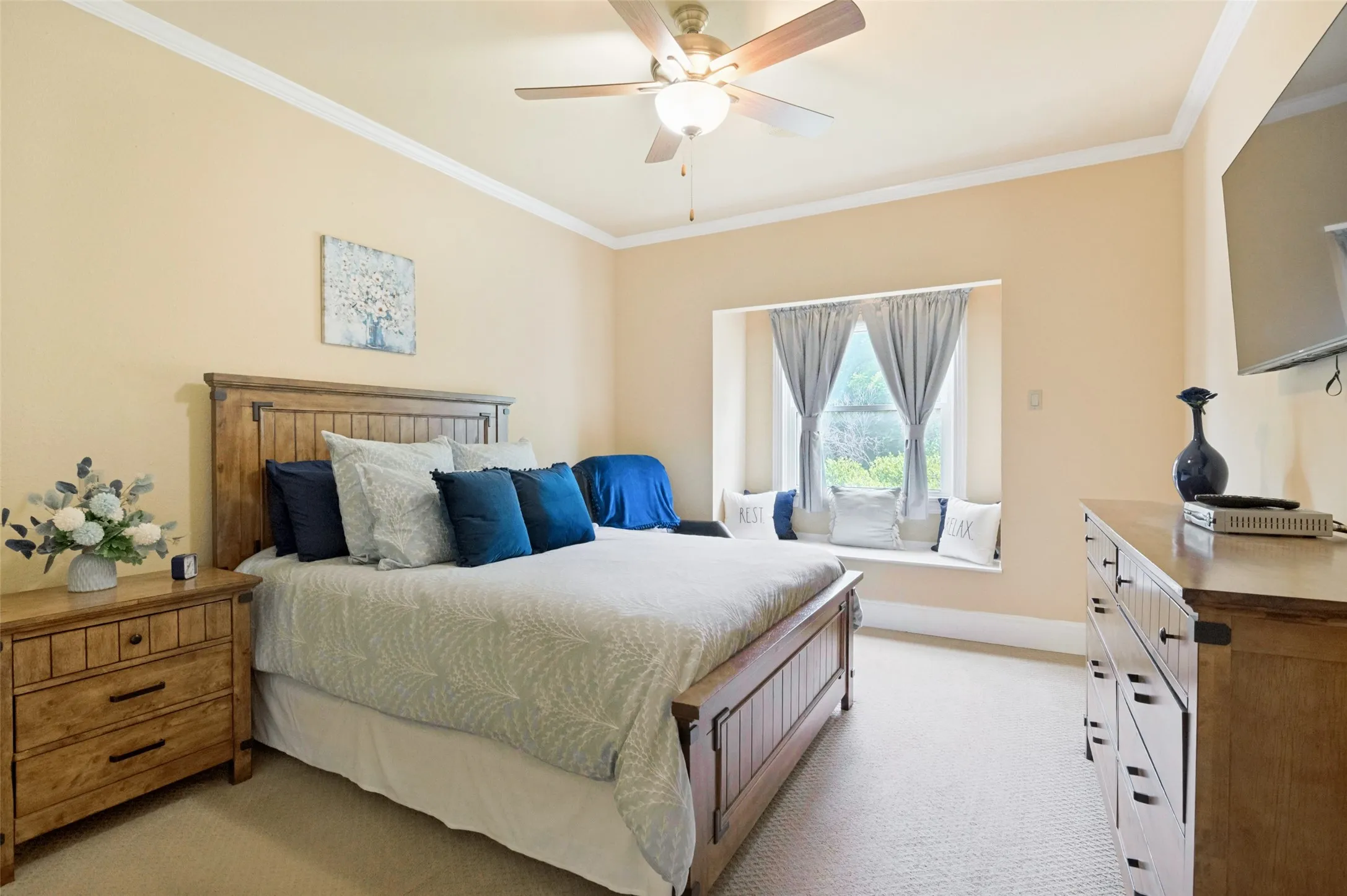 Single Family Residence For Sale in Dallas County , 636 Bent Creek Drive, De Soto, Texas 75115, 4 Bedroom, 4 Bathroom, 2 Garage spaces, 3,567 Sqft, built in 1985, mls#21290476, Real Estate Agent in De Soto, Homes For Sale in Dallas county, Homes For Sale in De Soto, Realtor in De Soto Texas, Real Estate Brokerage Independent Realty Texas, Luminita Cordes Realtor
