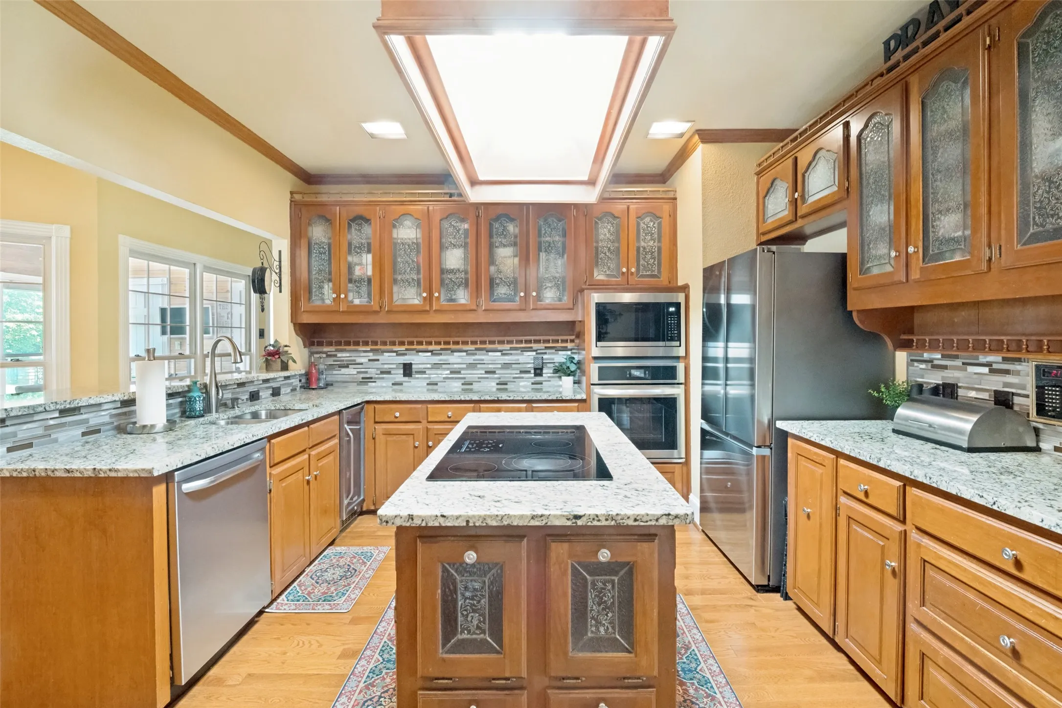 Single Family Residence For Sale in Dallas County , 636 Bent Creek Drive, De Soto, Texas 75115, 4 Bedroom, 4 Bathroom, 2 Garage spaces, 3,567 Sqft, built in 1985, mls#21290476, Real Estate Agent in De Soto, Homes For Sale in Dallas county, Homes For Sale in De Soto, Realtor in De Soto Texas, Real Estate Brokerage Independent Realty Texas, Luminita Cordes Realtor